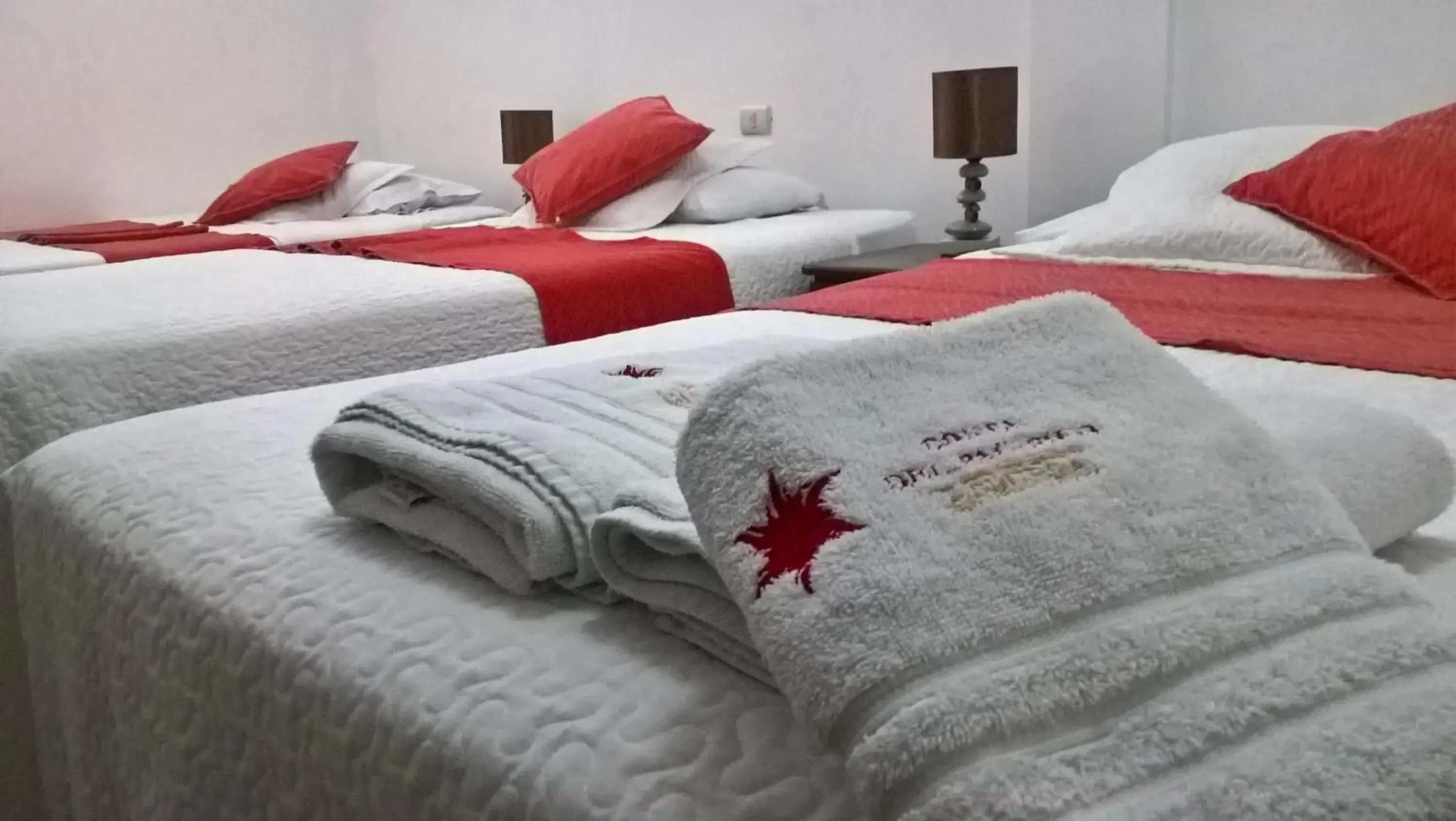 Triple Room - single occupancy in Hostal Costa del Pacifico Triple Room - single occupancy in Hostal Costa del Pacifico