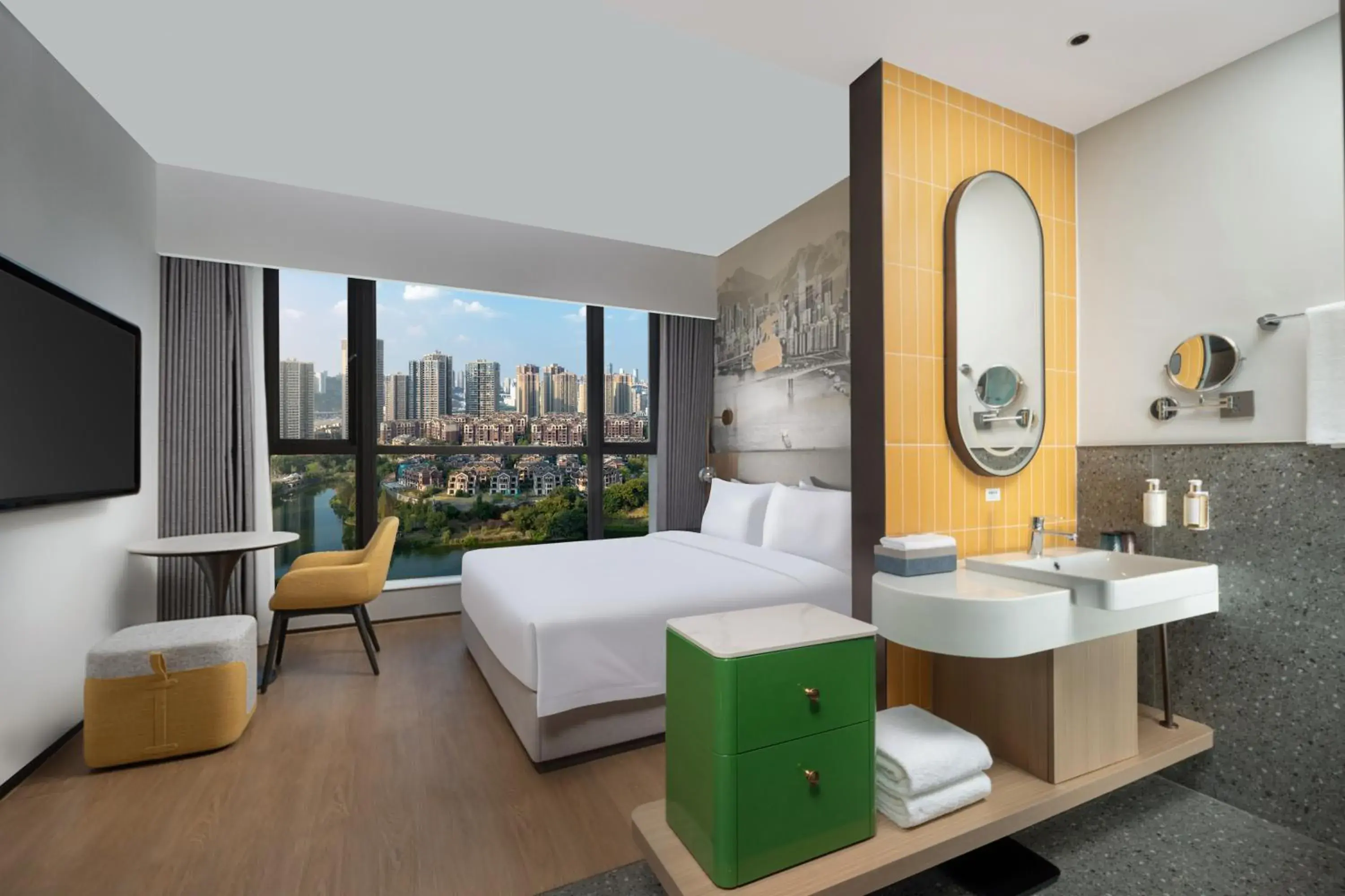 Standard King Room with Lake View in Holiday Inn & Suites Chongqing Nanan by IHG Standard King Room with Lake View in Holiday Inn & Suites Chongqing Nanan by IHG