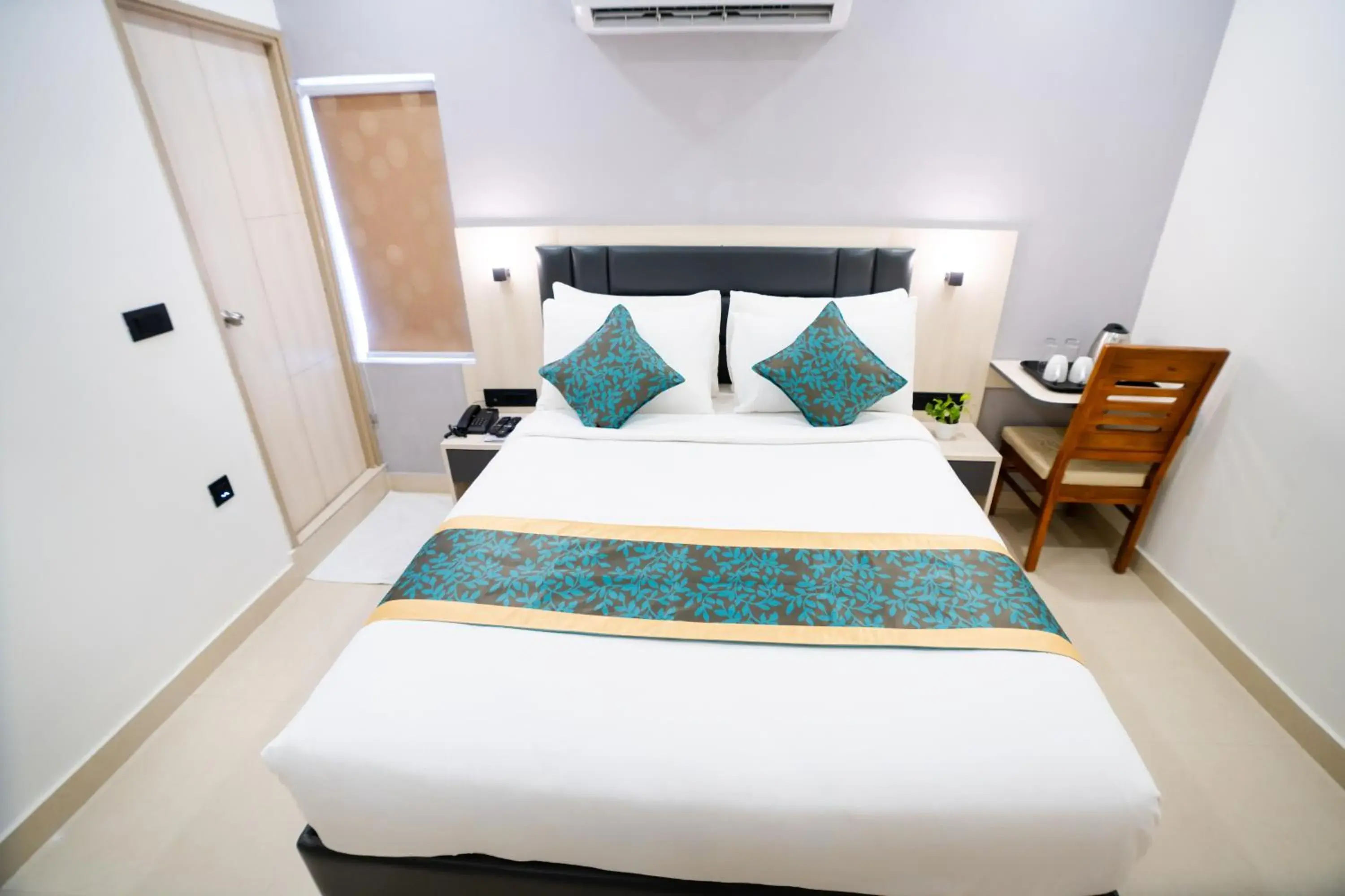 Standard King Room - single occupancy in Sunrise Business Hotel Standard King Room - single occupancy in Sunrise Business Hotel