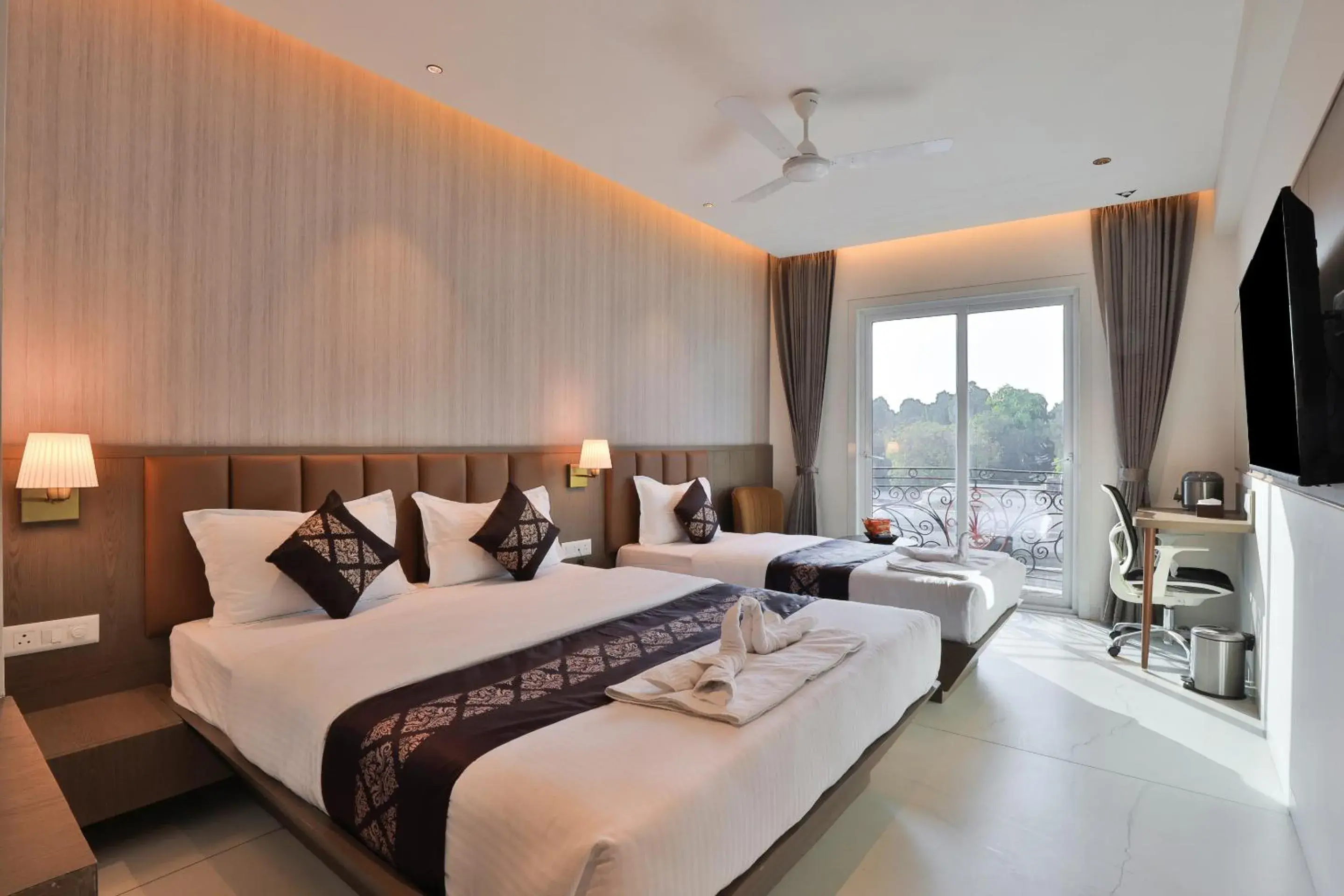 Triple Room with City View - single occupancy in Hotel Bawa Inn Triple Room with City View - single occupancy in Hotel Bawa Inn