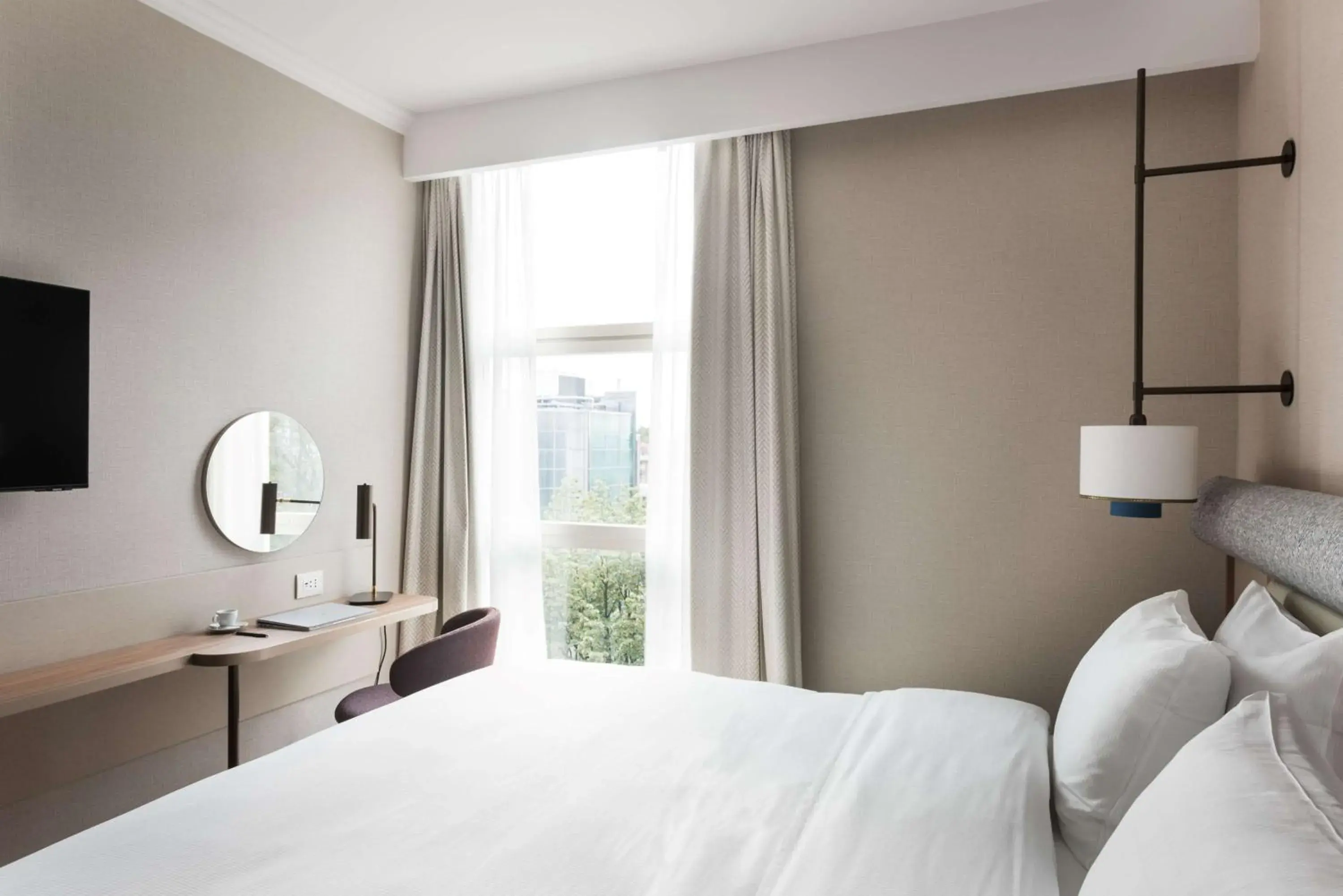 King Guest Room in Ambasciatori Hotel Venice Mestre, Tapestry Collection by Hilton King Guest Room in Ambasciatori Hotel Venice Mestre, Tapestry Collection by Hilton