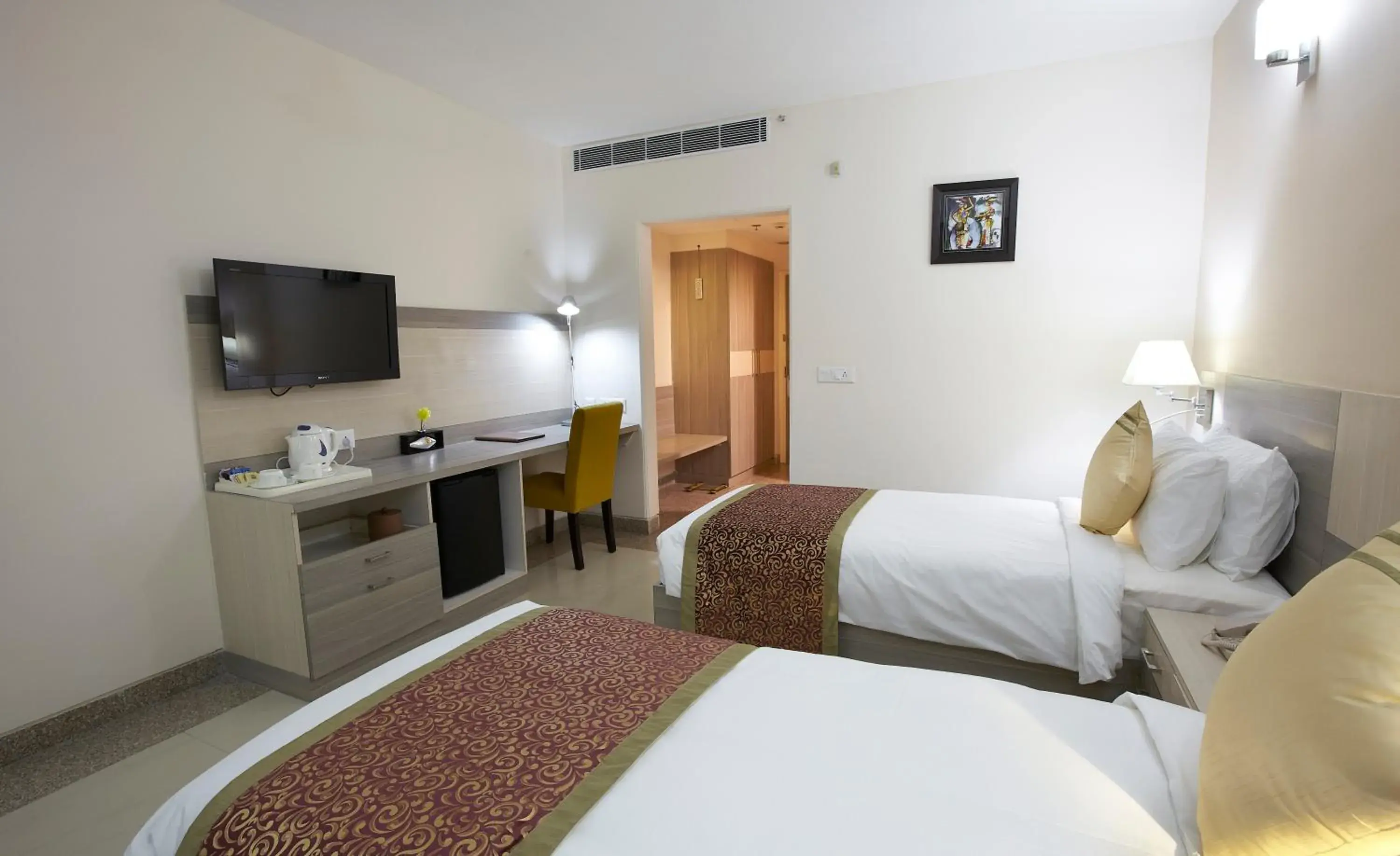 Deluxe Double Room (Non-Smoking) in Days Hotel By Wyndham Neemrana Deluxe Double Room (Non-Smoking) in Days Hotel By Wyndham Neemrana