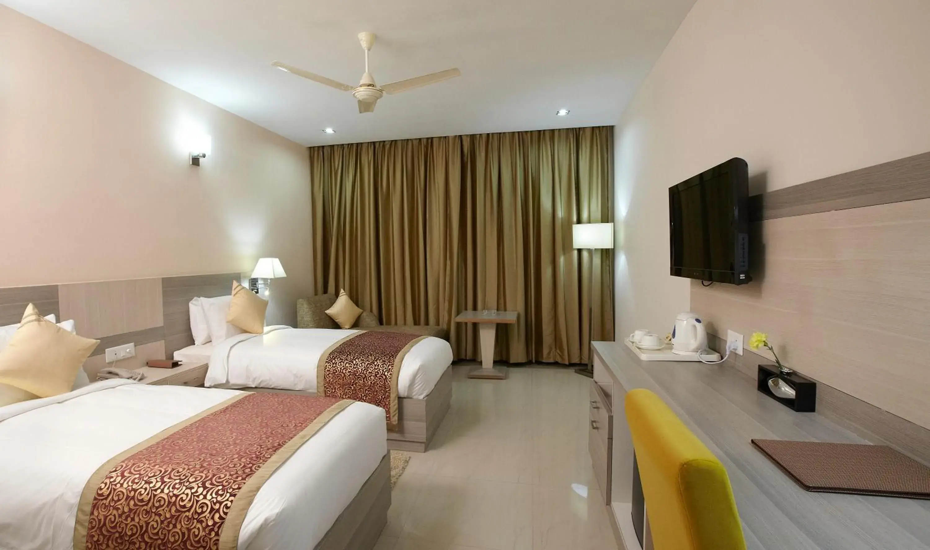 Deluxe Double Room in Days Hotel By Wyndham Neemrana Deluxe Double Room in Days Hotel By Wyndham Neemrana