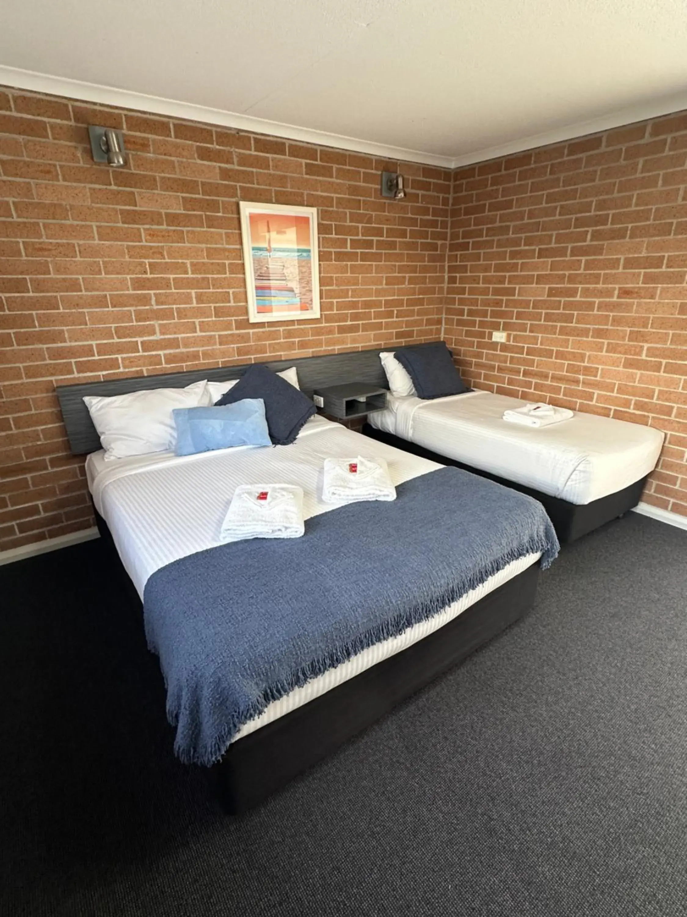 Family Room in The Oaks Hotel Motel Family Room in The Oaks Hotel Motel