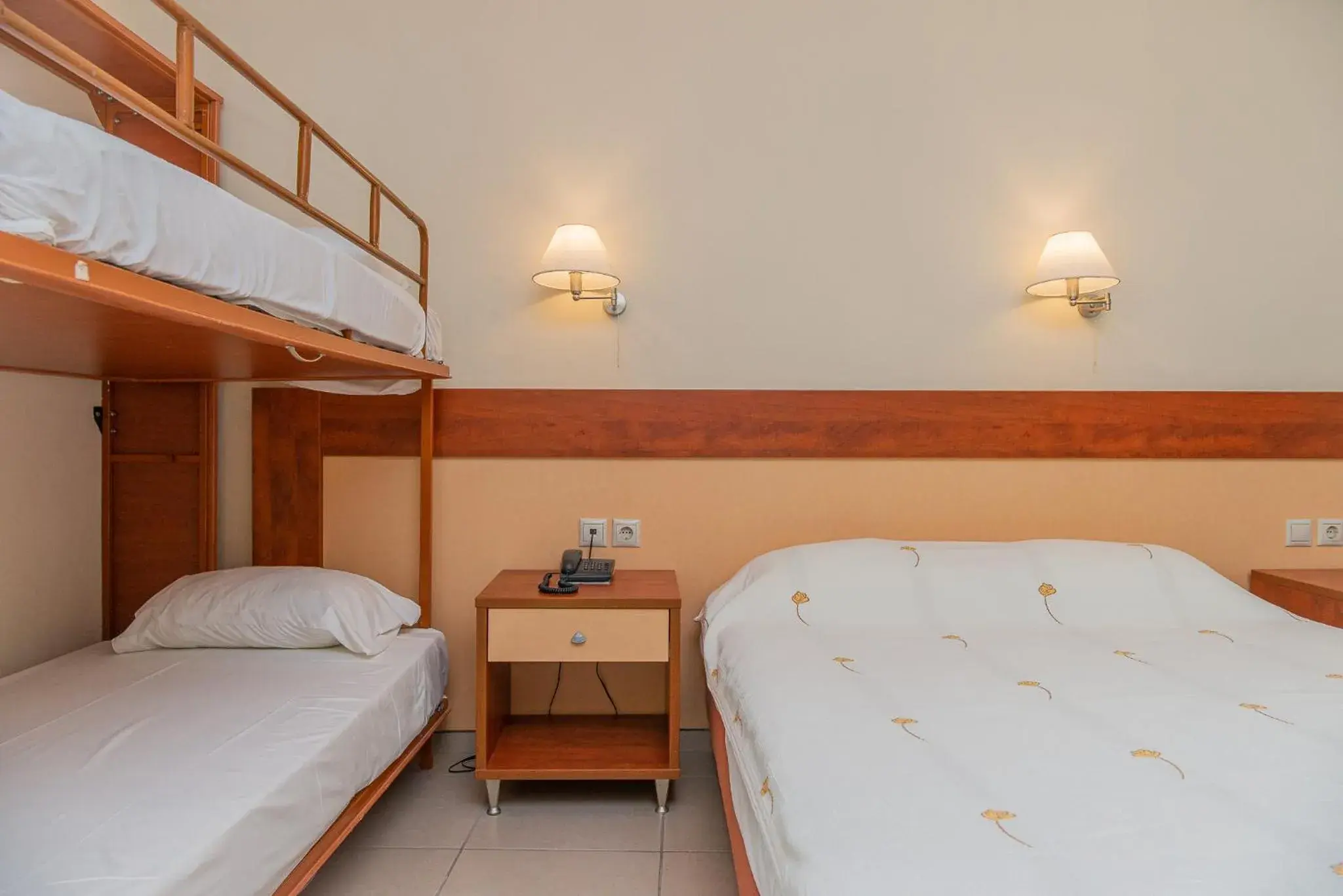 Family Room with Sea View in Marmari Bay Hotel Family Room with Sea View in Marmari Bay Hotel