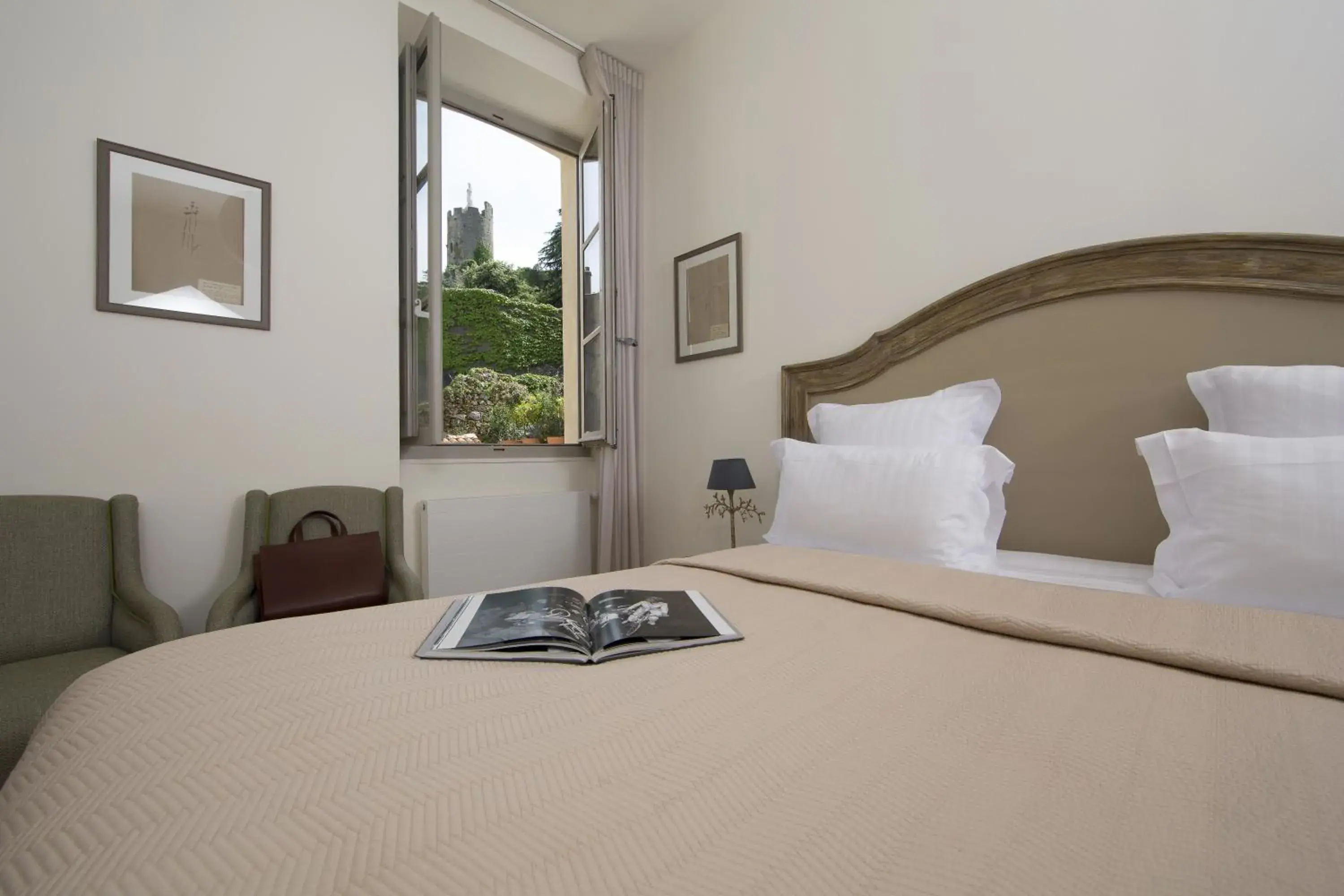 Superior Double Room in Hôtel de la Villeon Superior Double Room in Hôtel de la Villeon