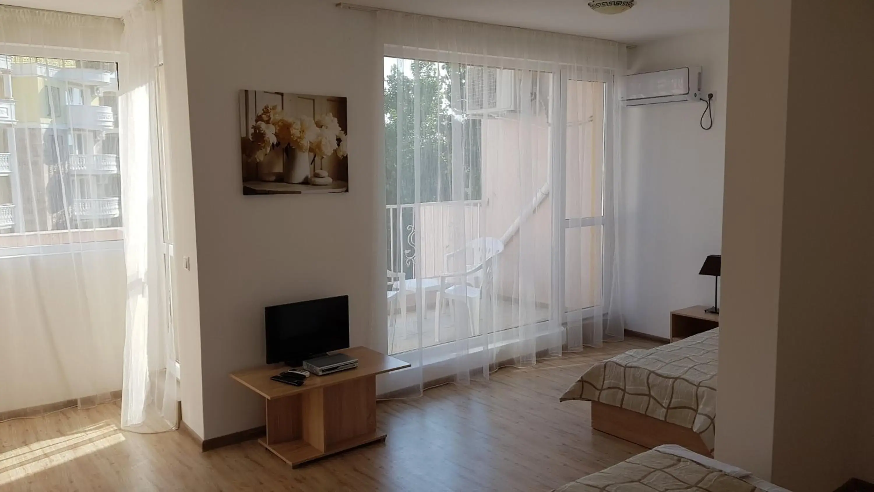 Junior Suite with Balcony in Vanilla Garden Apartments Junior Suite with Balcony in Vanilla Garden Apartments