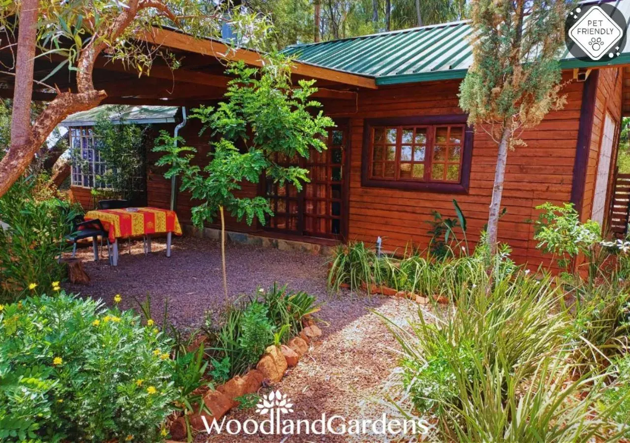 Loerie cottage in Woodland Gardens Pet Friendly Lodge Loerie cottage in Woodland Gardens Pet Friendly Lodge