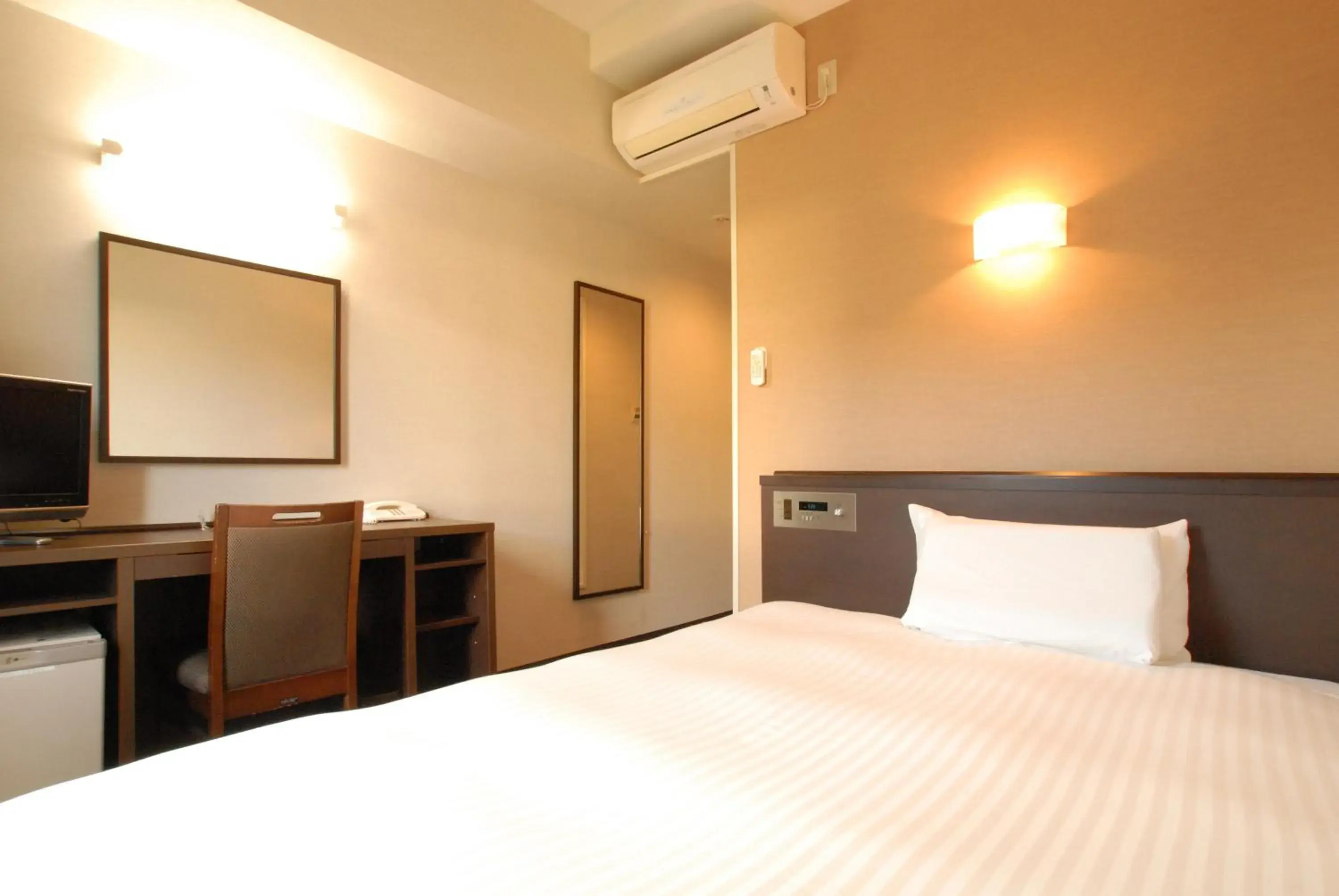 Double Room - Non-Smoking in AB Hotel Mikawa Anjo Minamikan Double Room - Non-Smoking in AB Hotel Mikawa Anjo Minamikan