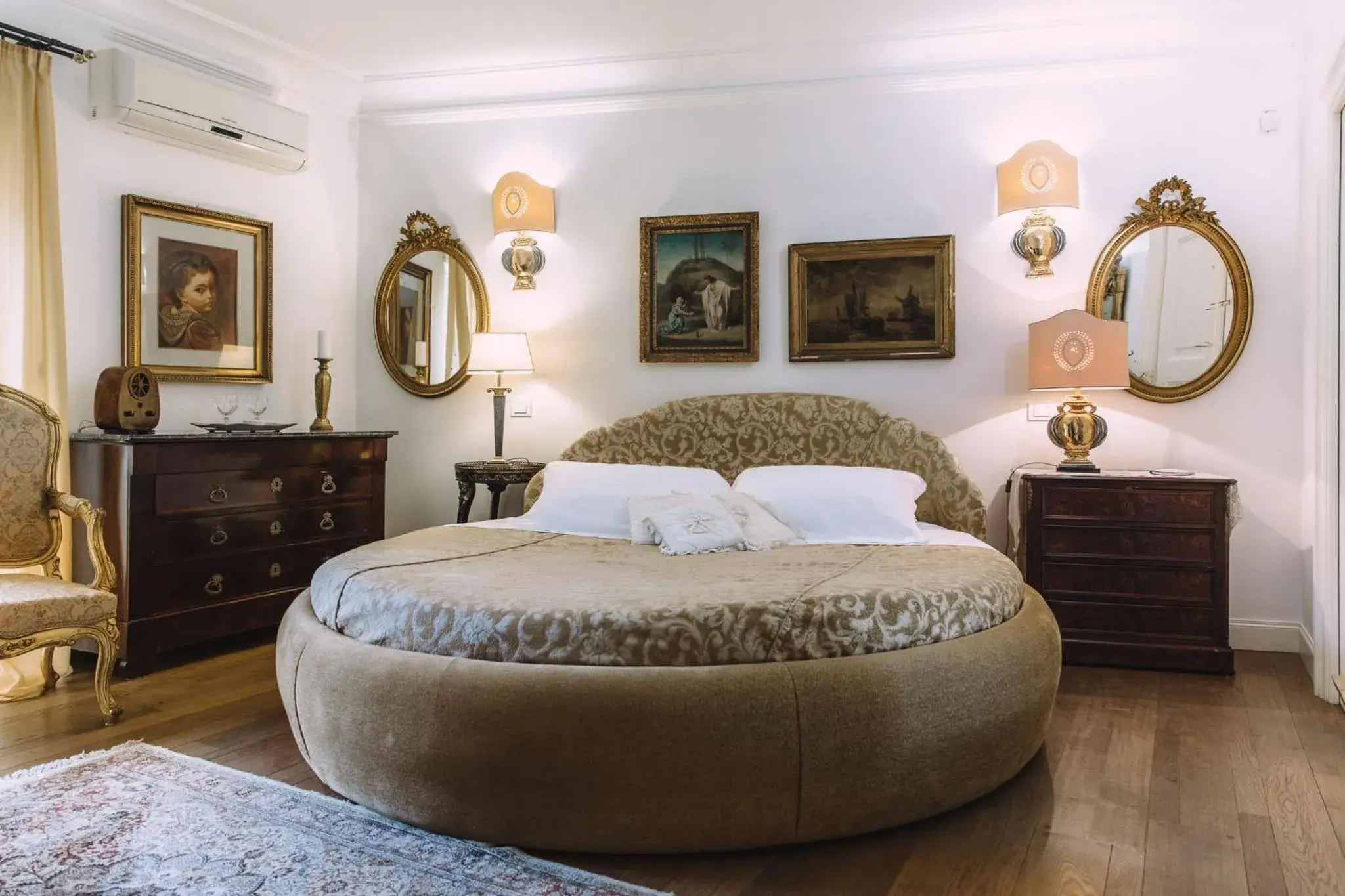 Deluxe Double Room in B&B Triskéles Deluxe Double Room in B&B Triskéles