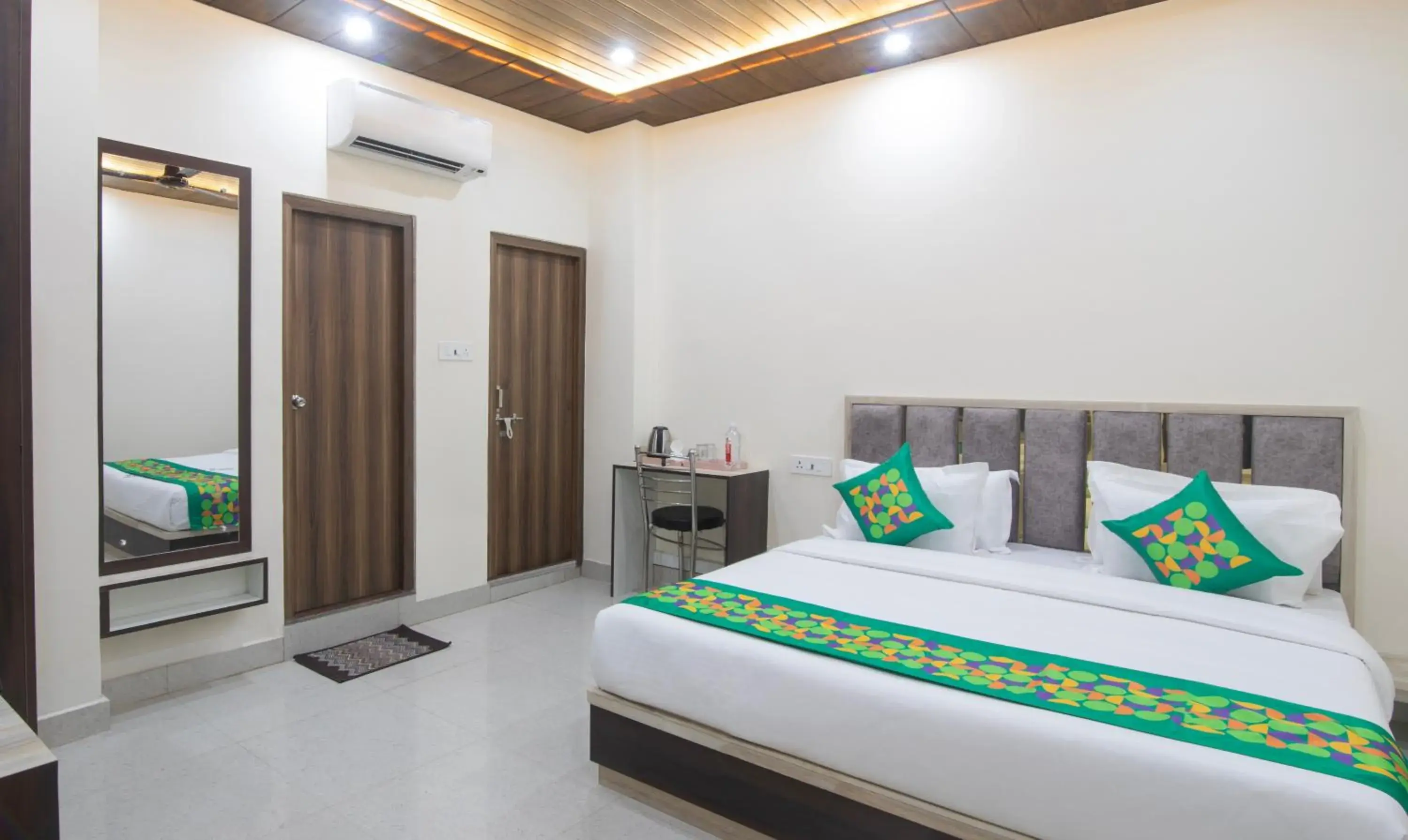 Treebo Golden Kashi Treebo Golden Kashi