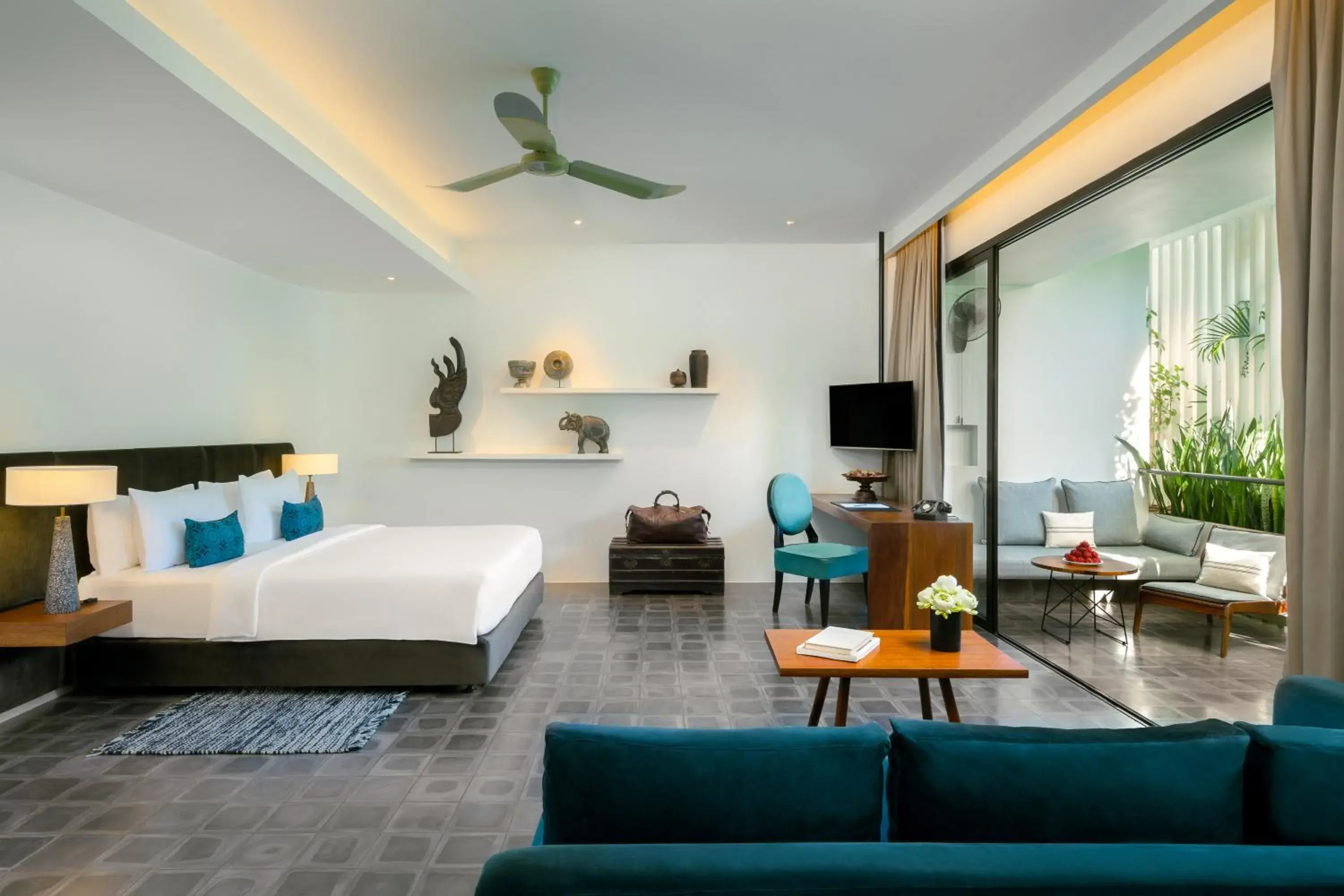 Suite with Pool View - Free Mini-bar in Viroth's Hotel Suite with Pool View - Free Mini-bar in Viroth's Hotel