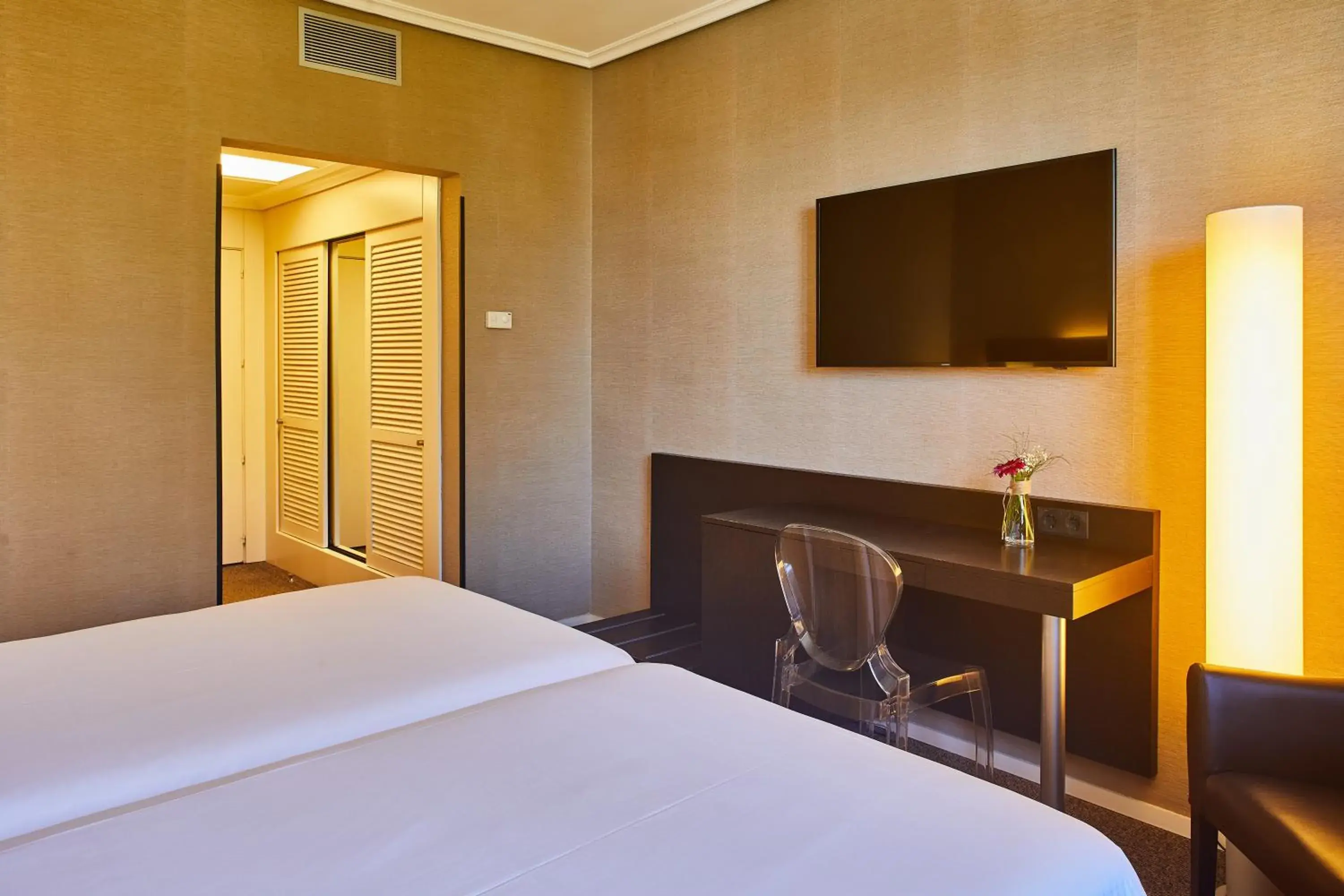 Double Room with Extra Bed in Silken Gran hotel Durango Double Room with Extra Bed in Silken Gran hotel Durango