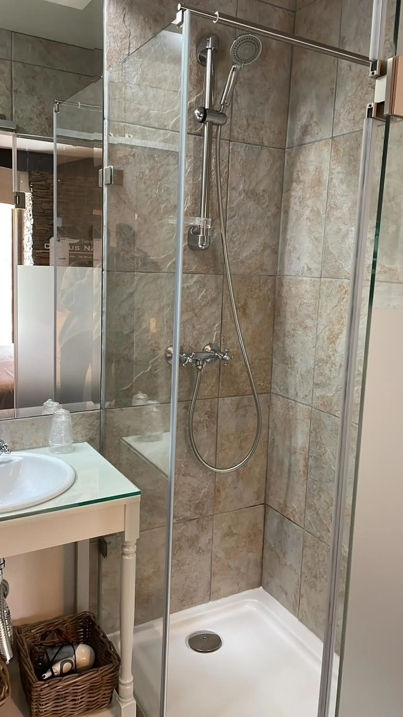 Standard Twin Room with Mountain View in MyStay - Campus Natura Standard Twin Room with Mountain View in MyStay - Campus Natura