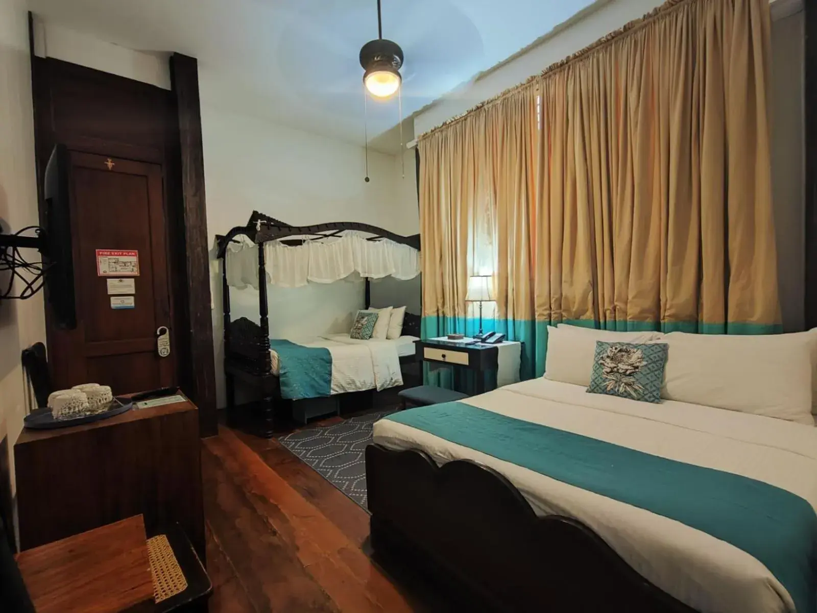 Niyog in Paradores Del Castillo Niyog in Paradores Del Castillo