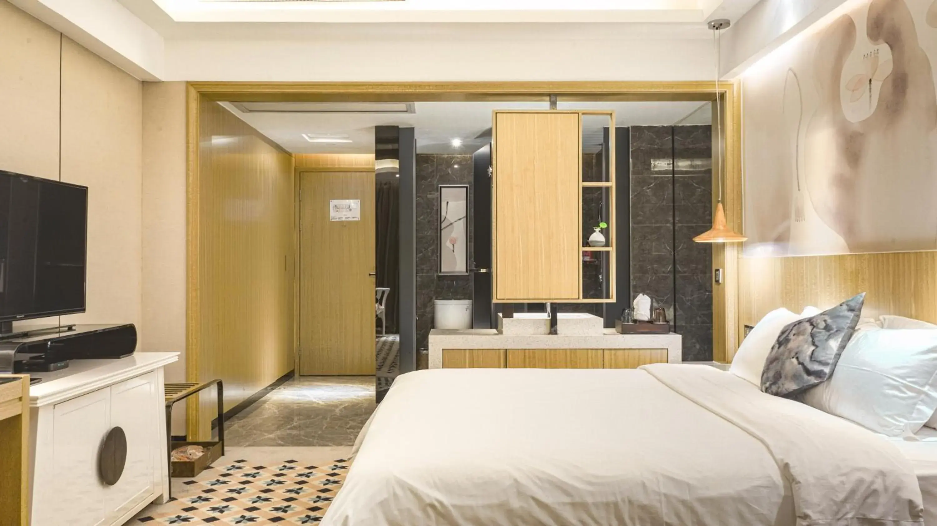 Deluxe Queen Room in Paco Hotel Tianpingjia Metro Guangzhou - Free Shuttle Bus For Canton Fair Deluxe Queen Room in Paco Hotel Tianpingjia Metro Guangzhou - Free Shuttle Bus For Canton Fair