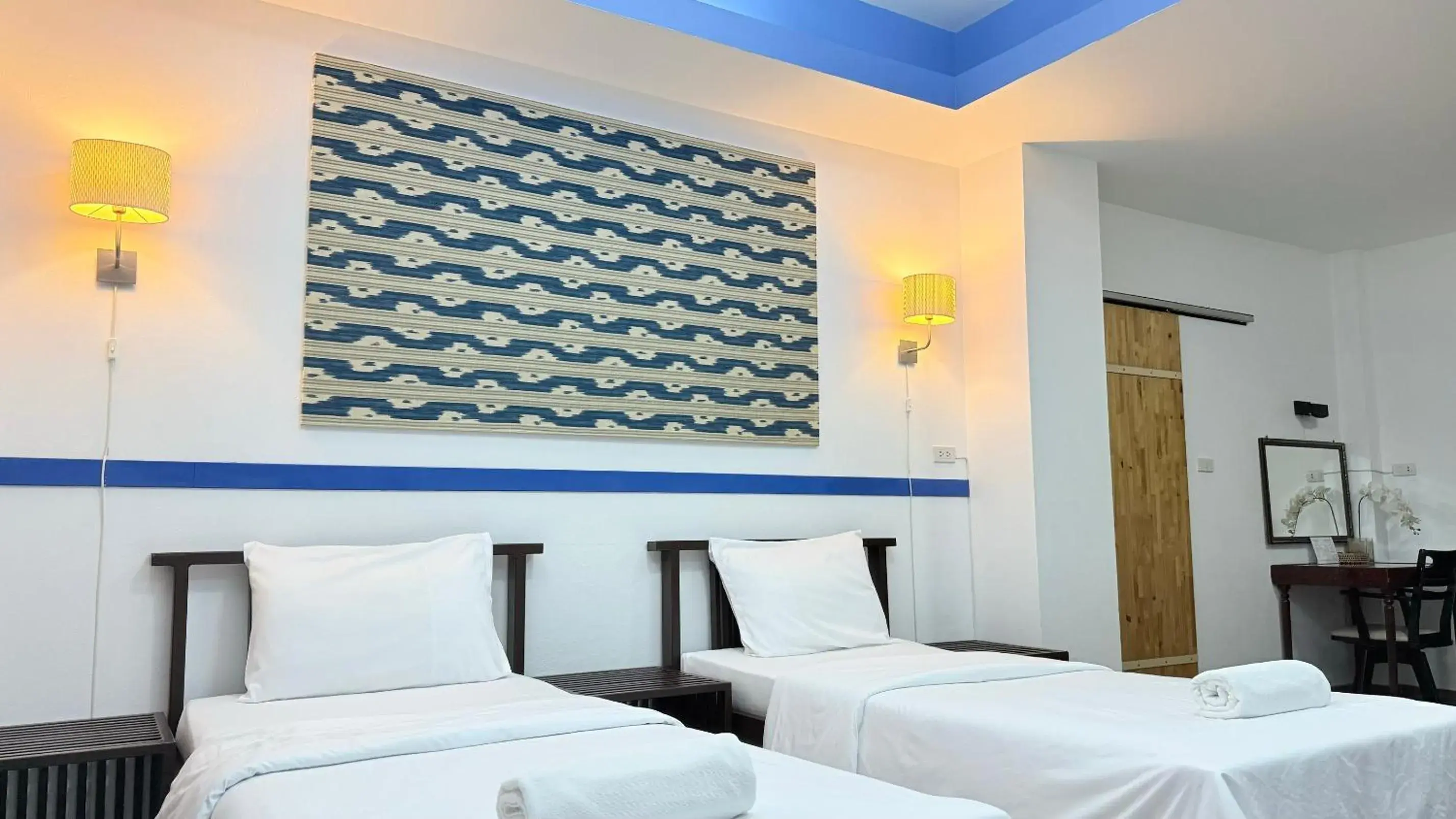 Deluxe Twin Room in Issara House Bangkok Deluxe Twin Room in Issara House Bangkok