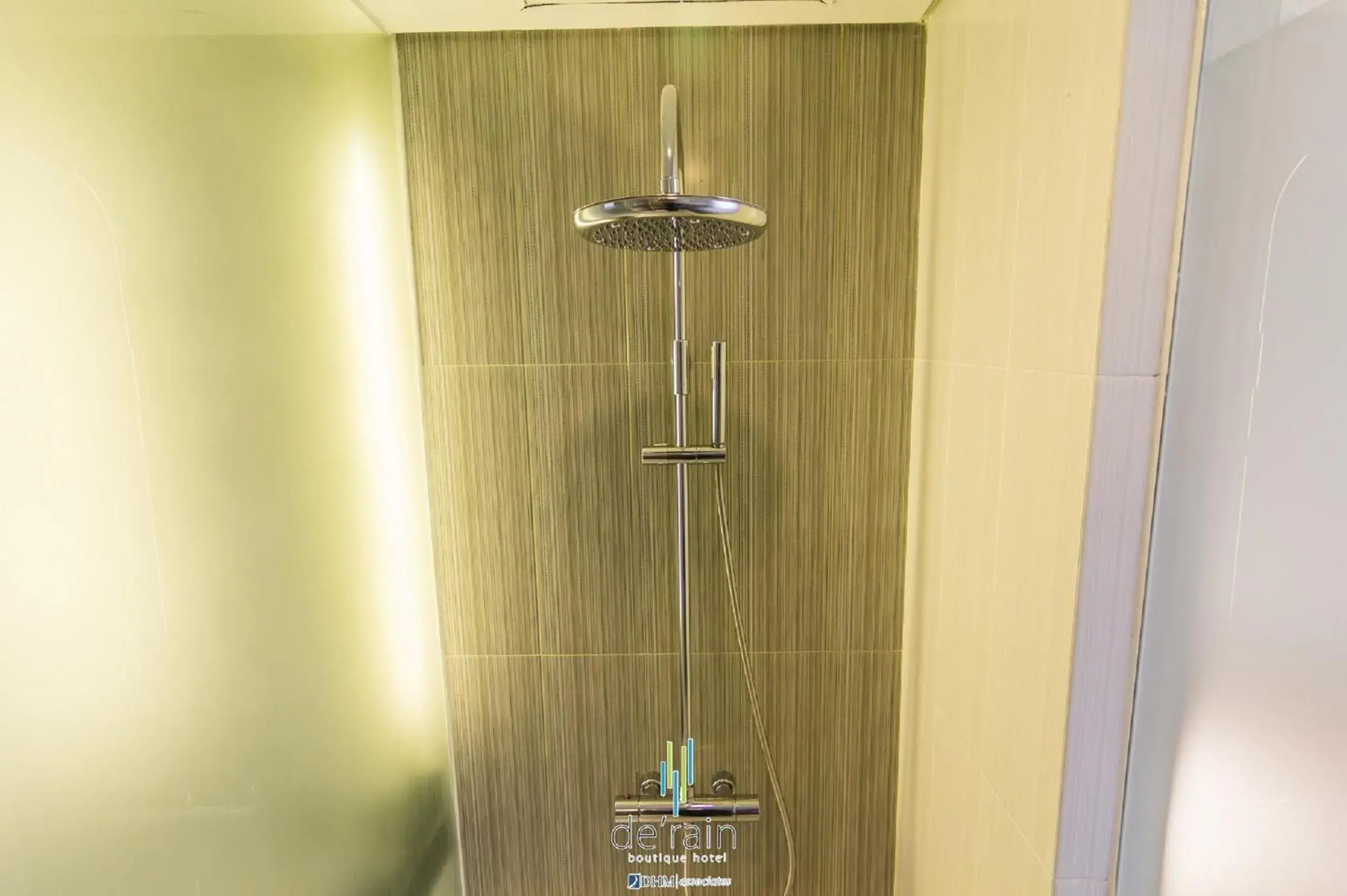 Deluxe Double Room in De'Rain Hotel Bandung Deluxe Double Room in De'Rain Hotel Bandung