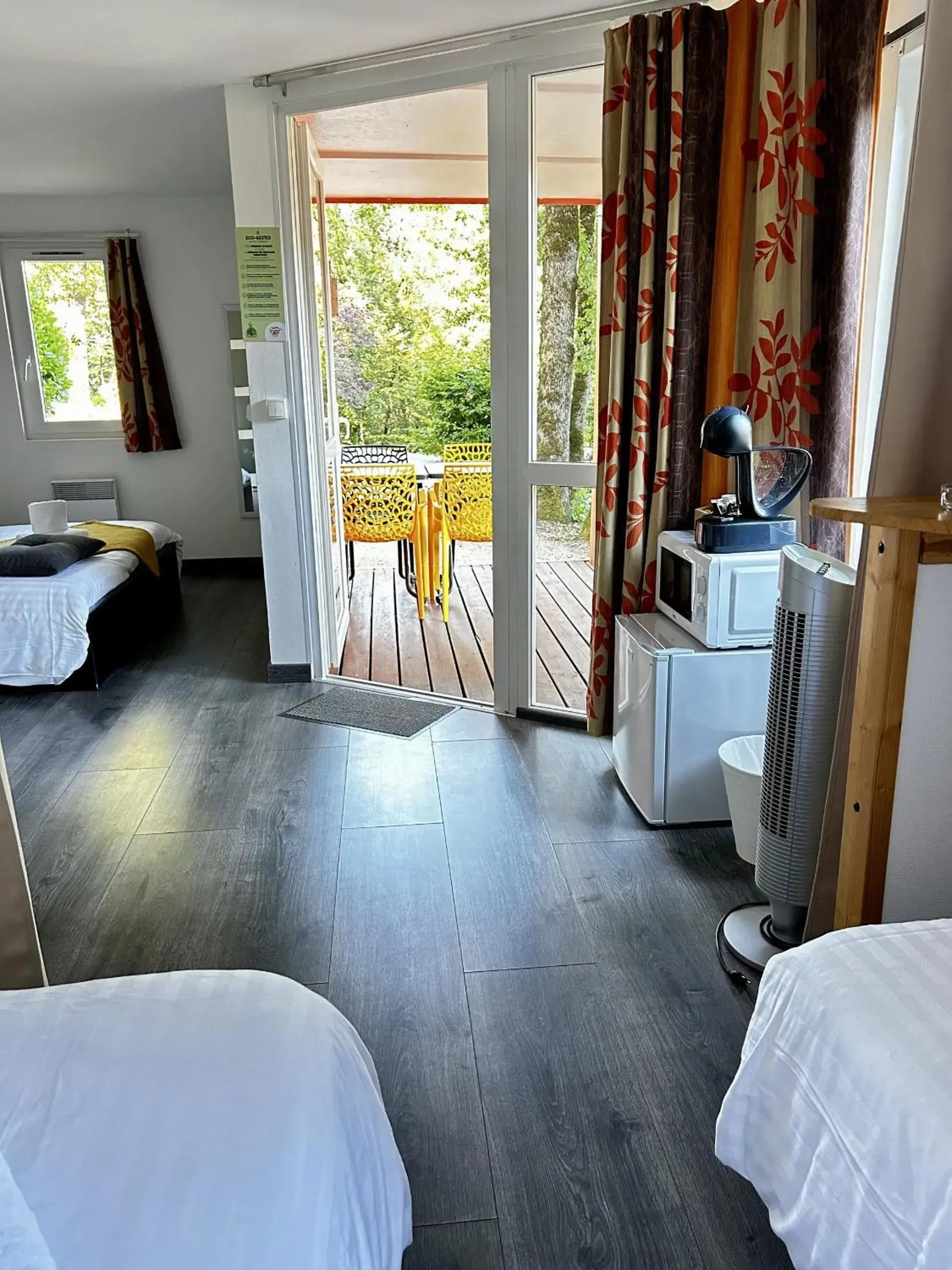 Premium Quadruple Room in Les Chalets du Périgord Premium Quadruple Room in Les Chalets du Périgord