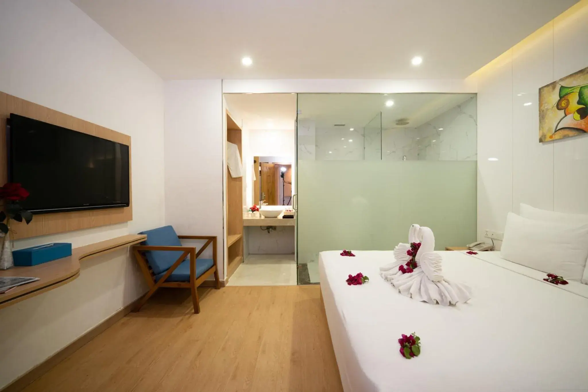 Superior Double Room in KOVA Diamond Hotel Da Nang Superior Double Room in KOVA Diamond Hotel Da Nang