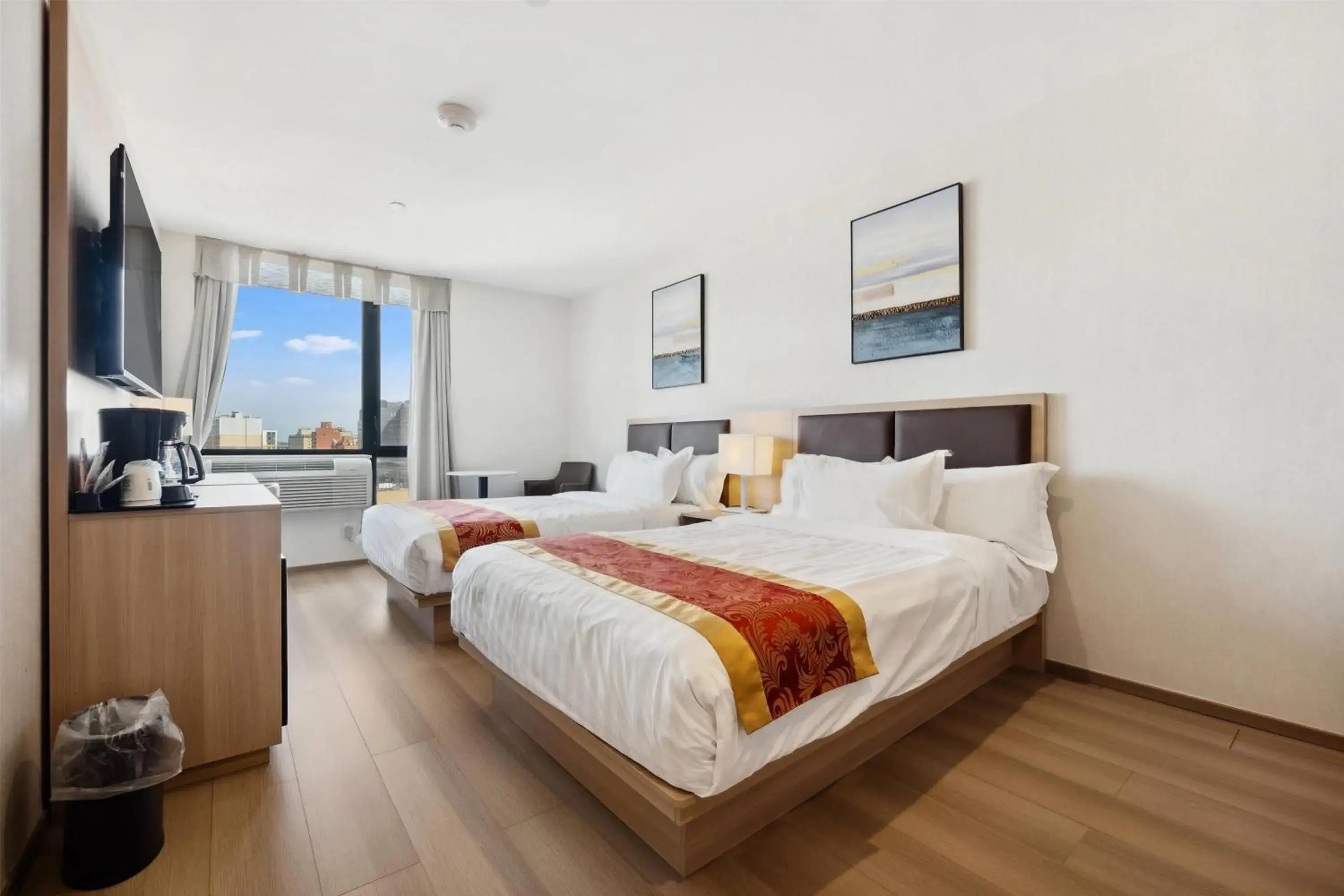 Standard Double Room with Two Double Beds in Ramada by Wyndham Flushing Queens Standard Double Room with Two Double Beds in Ramada by Wyndham Flushing Queens