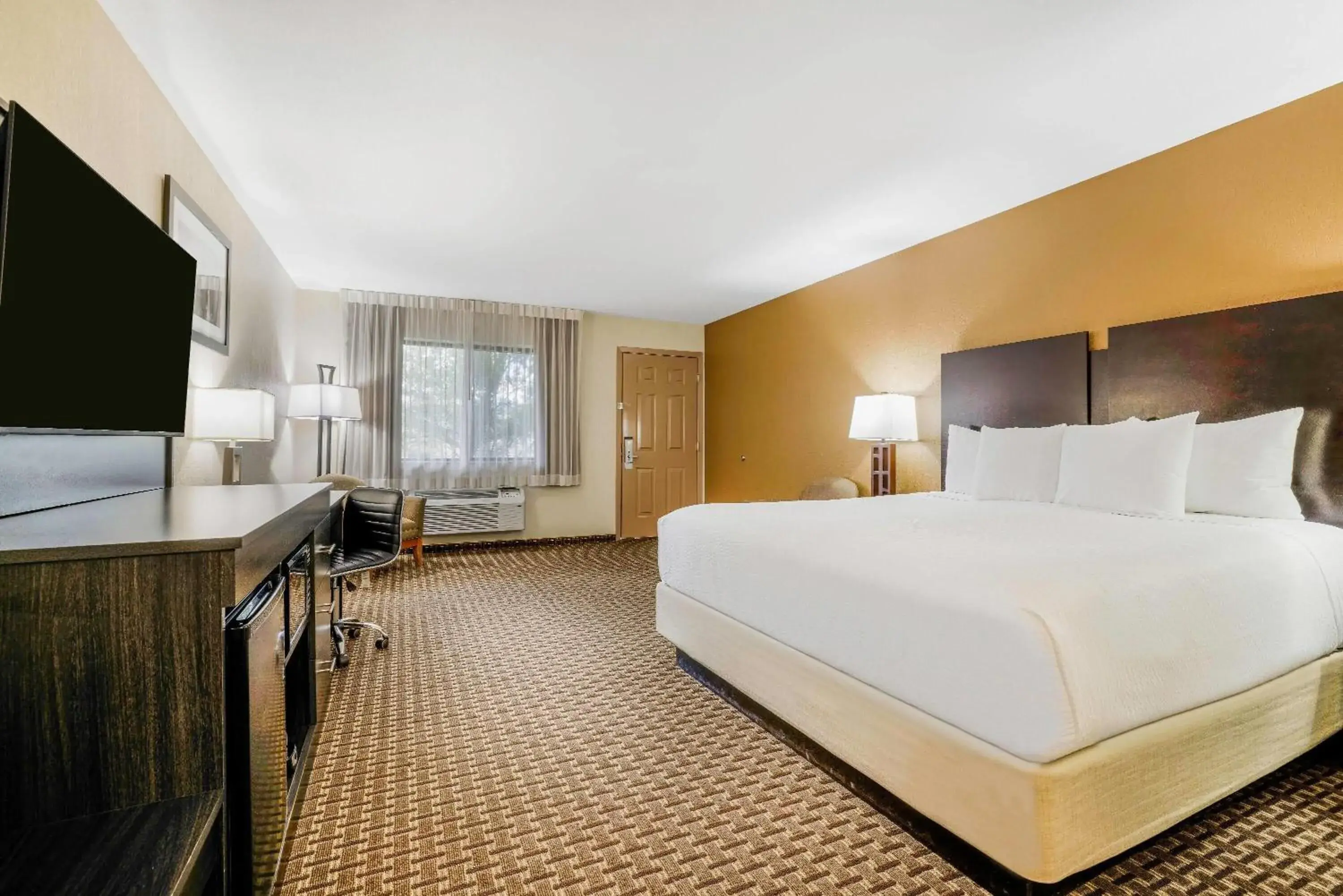 King/Queen Room - Non-Smoking in Baymont by Wyndham Cortez King/Queen Room - Non-Smoking in Baymont by Wyndham Cortez