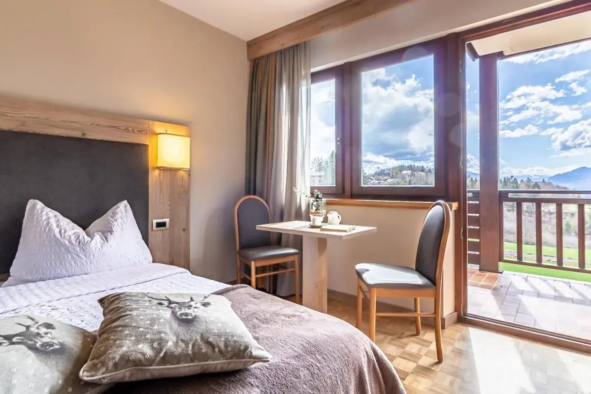 Superior Double or Twin Room in Hotel Arcobaleno Superior Double or Twin Room in Hotel Arcobaleno