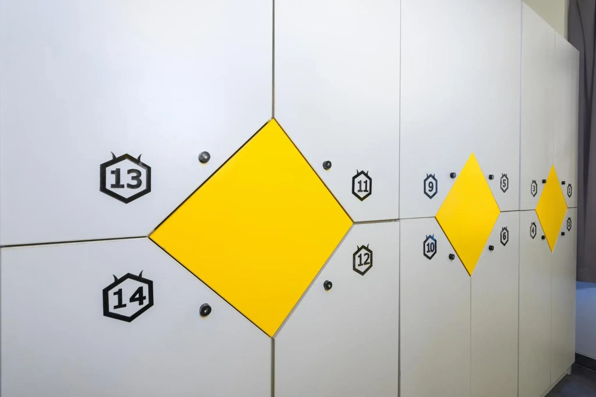 Bed in 8-Bed Female Dormitory Room in The Hive Party Hostel Budapest Bed in 8-Bed Female Dormitory Room in The Hive Party Hostel Budapest