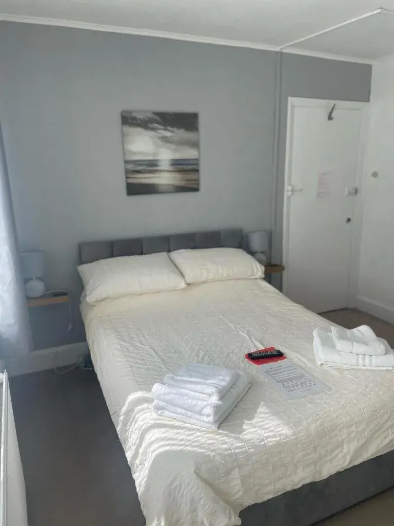 Double Room with Private Bathroom in The Saxby Hotel Double Room with Private Bathroom in The Saxby Hotel