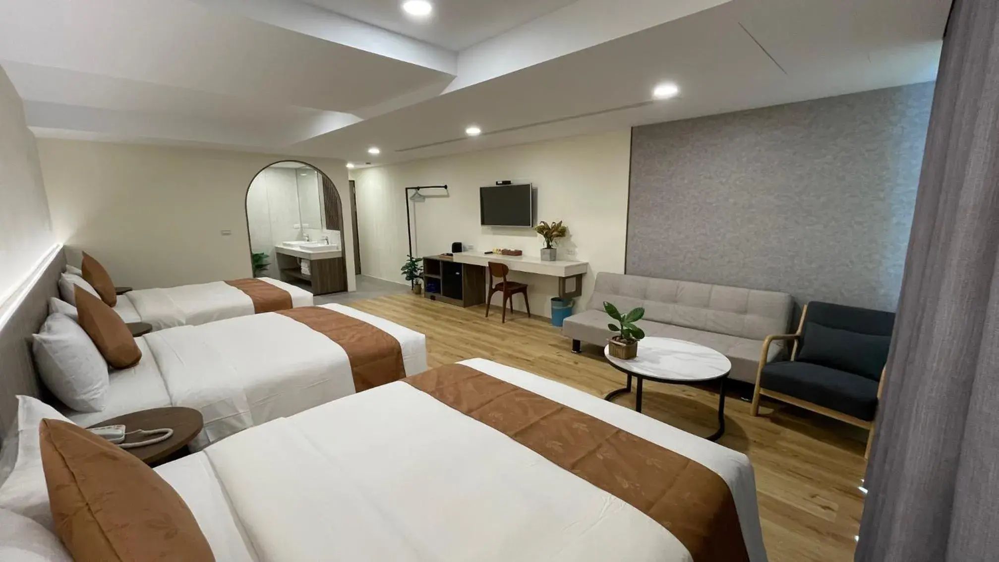 Family Room with Mountain View in 海的墾丁旅店 Ocean KT Inn Family Room with Mountain View in 海的墾丁旅店 Ocean KT Inn