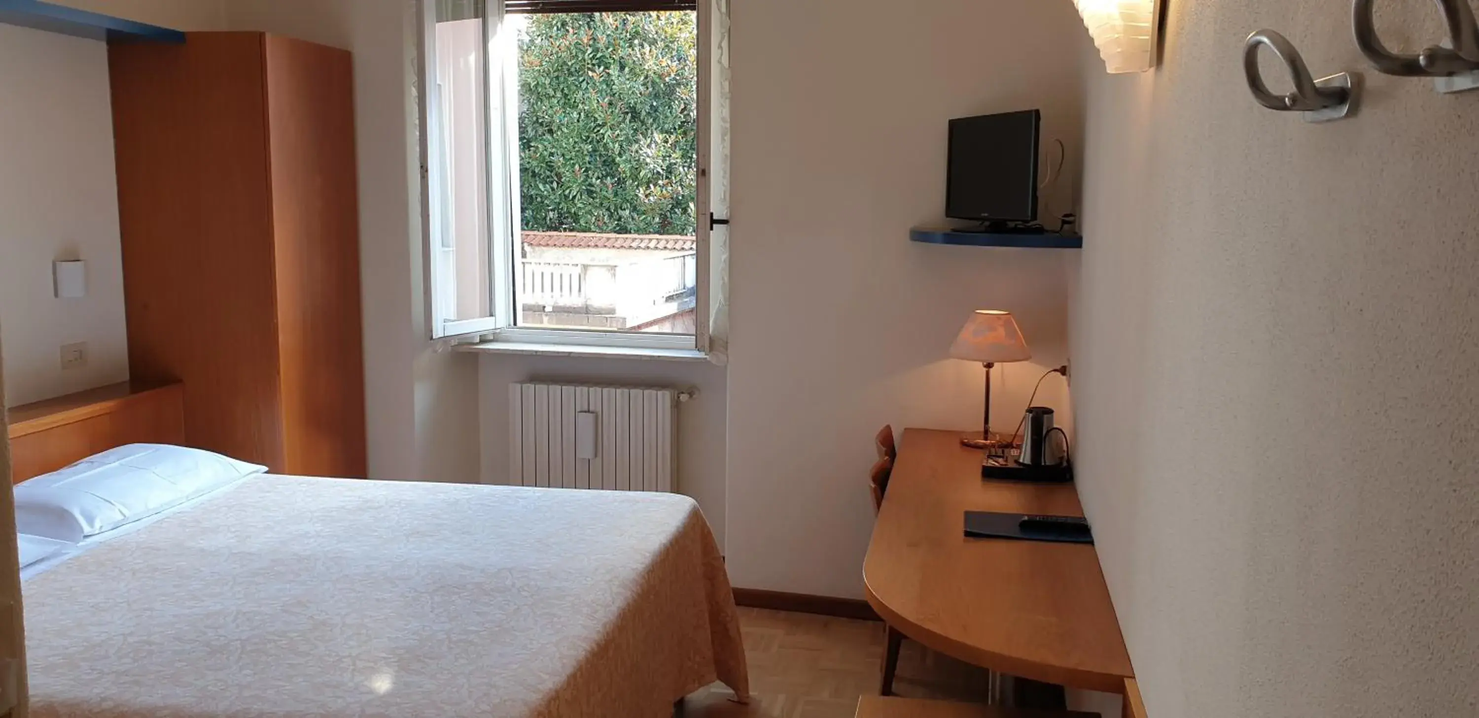 Standard Double or Twin Room in Hotel Tre Re Standard Double or Twin Room in Hotel Tre Re