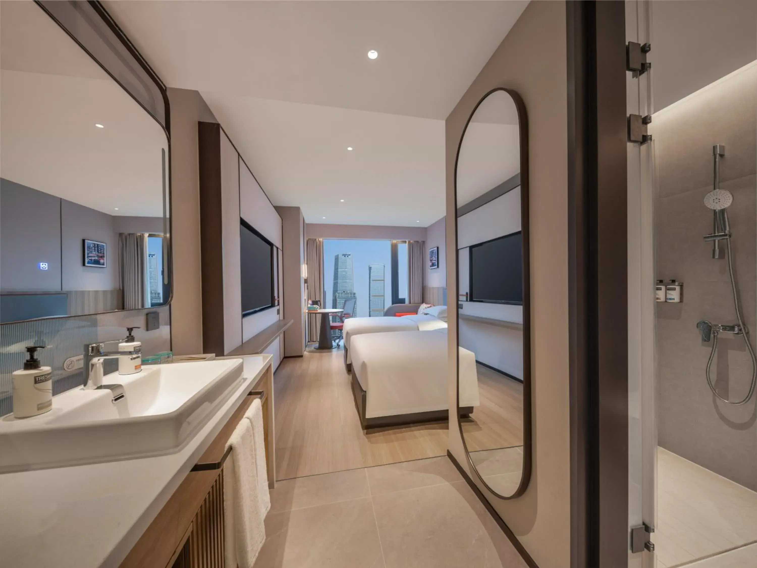 Standard Twin Room in Holiday Inn Express Chongqing Central Park by IHG Standard Twin Room in Holiday Inn Express Chongqing Central Park by IHG