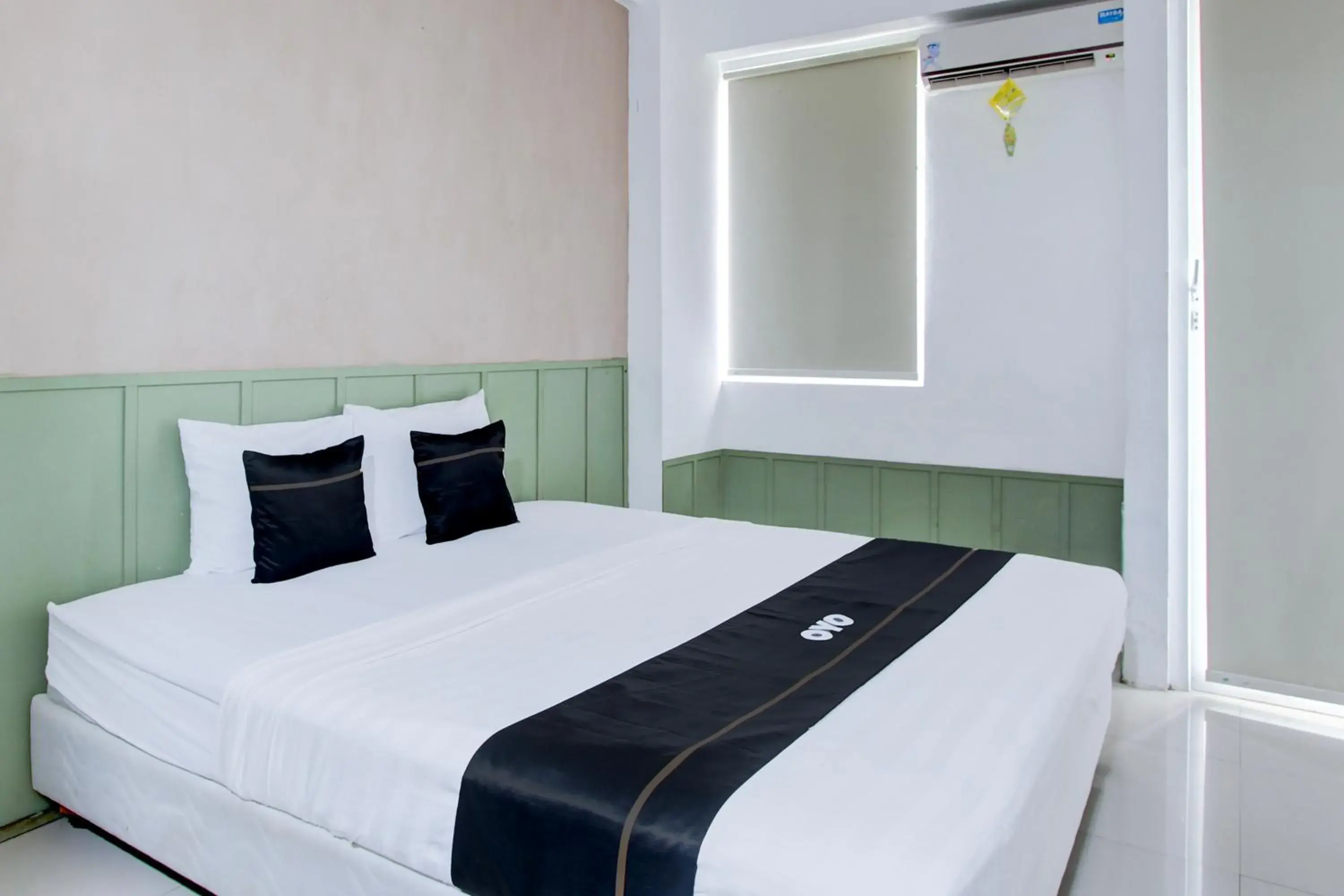 Standard Double Room in Collection O Yogyakarta Near Tugu Jogja Formerly Vivo Aparment Standard Double Room in Collection O Yogyakarta Near Tugu Jogja Formerly Vivo Aparment