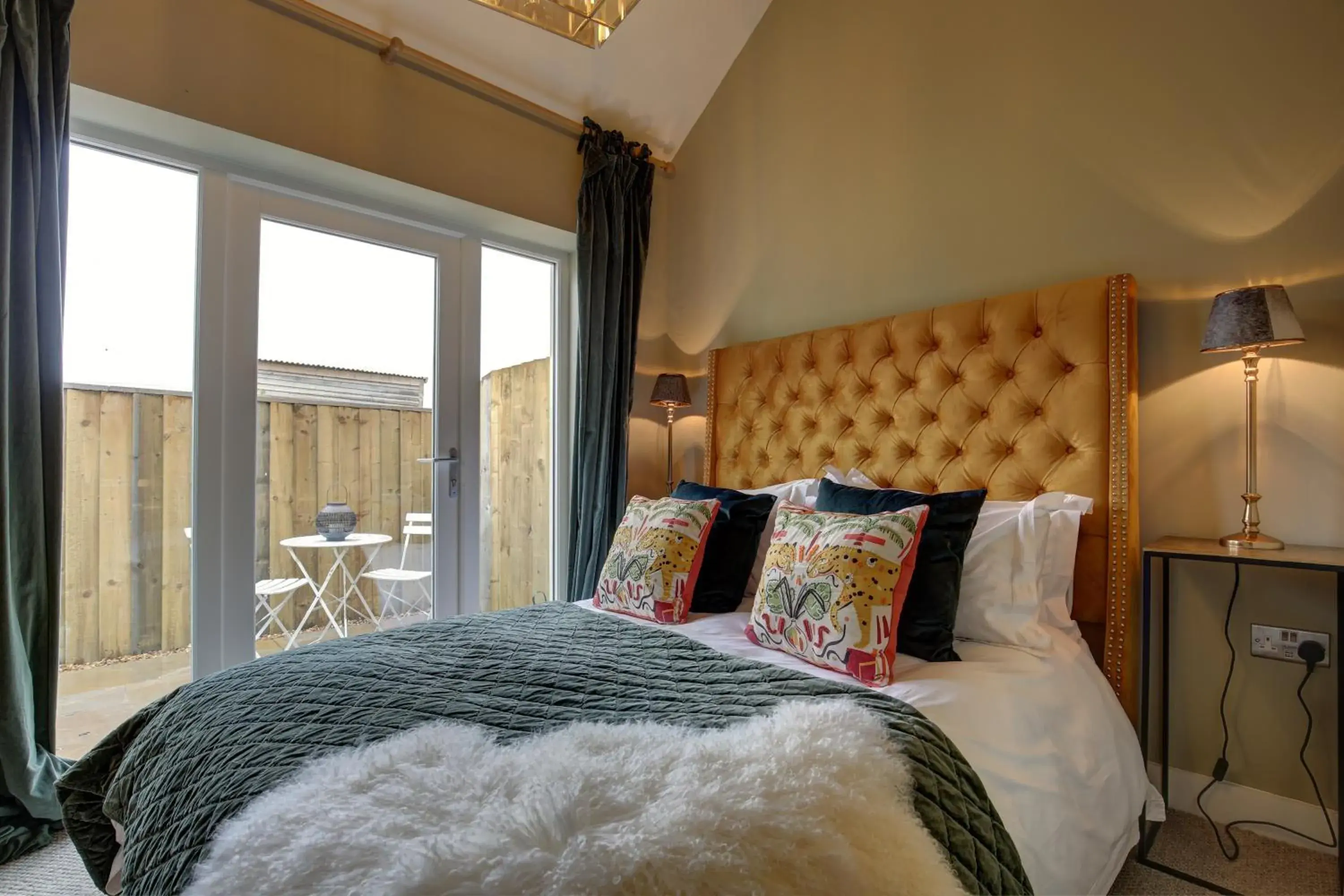 Budget Double Room in The Gin Trap Inn Budget Double Room in The Gin Trap Inn