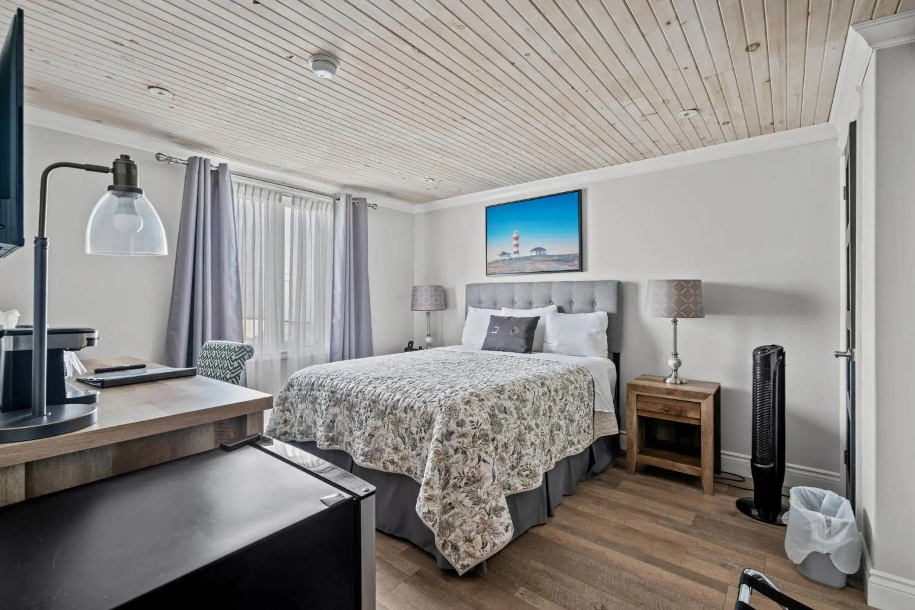 Suite with Sea View in Edge of the Avalon Inn Suite with Sea View in Edge of the Avalon Inn