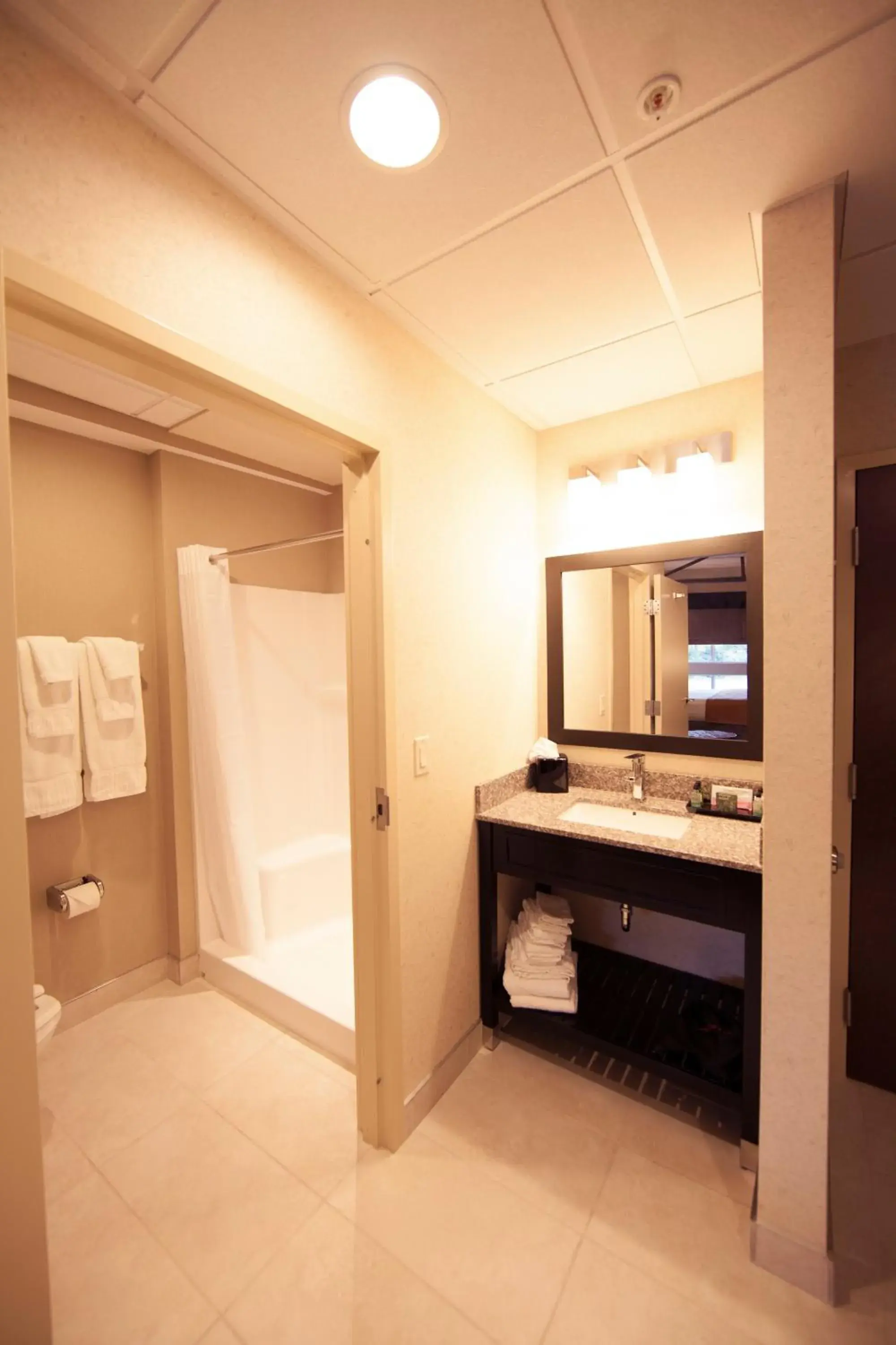 Deluxe King Room in Warehouse Hotel at The Nook Deluxe King Room in Warehouse Hotel at The Nook