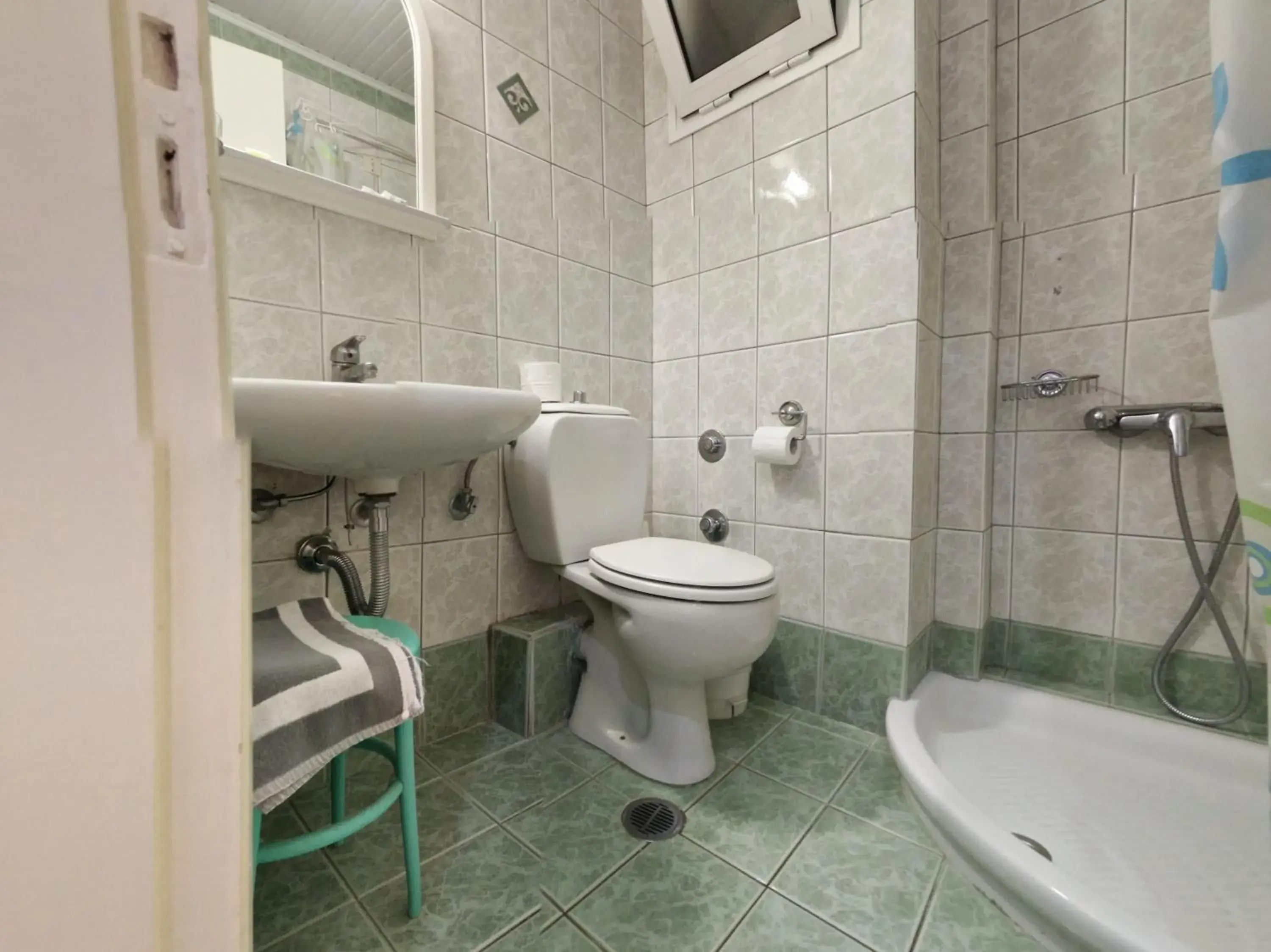 Economy Twin Room in Delfini Hotel Economy Twin Room in Delfini Hotel