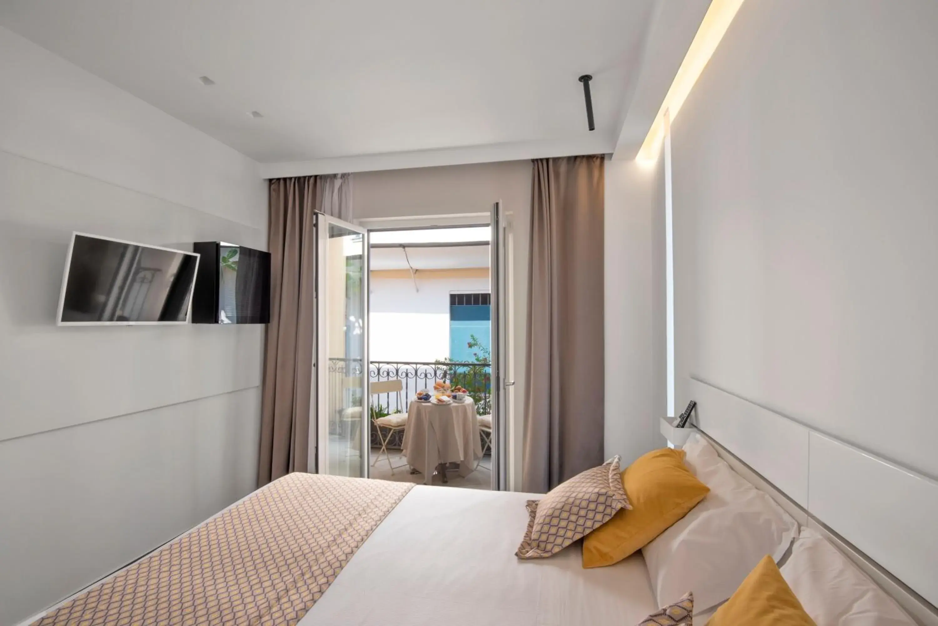 Superior Double or Twin Room with Terrace in Hotel Fiorentina Superior Double or Twin Room with Terrace in Hotel Fiorentina