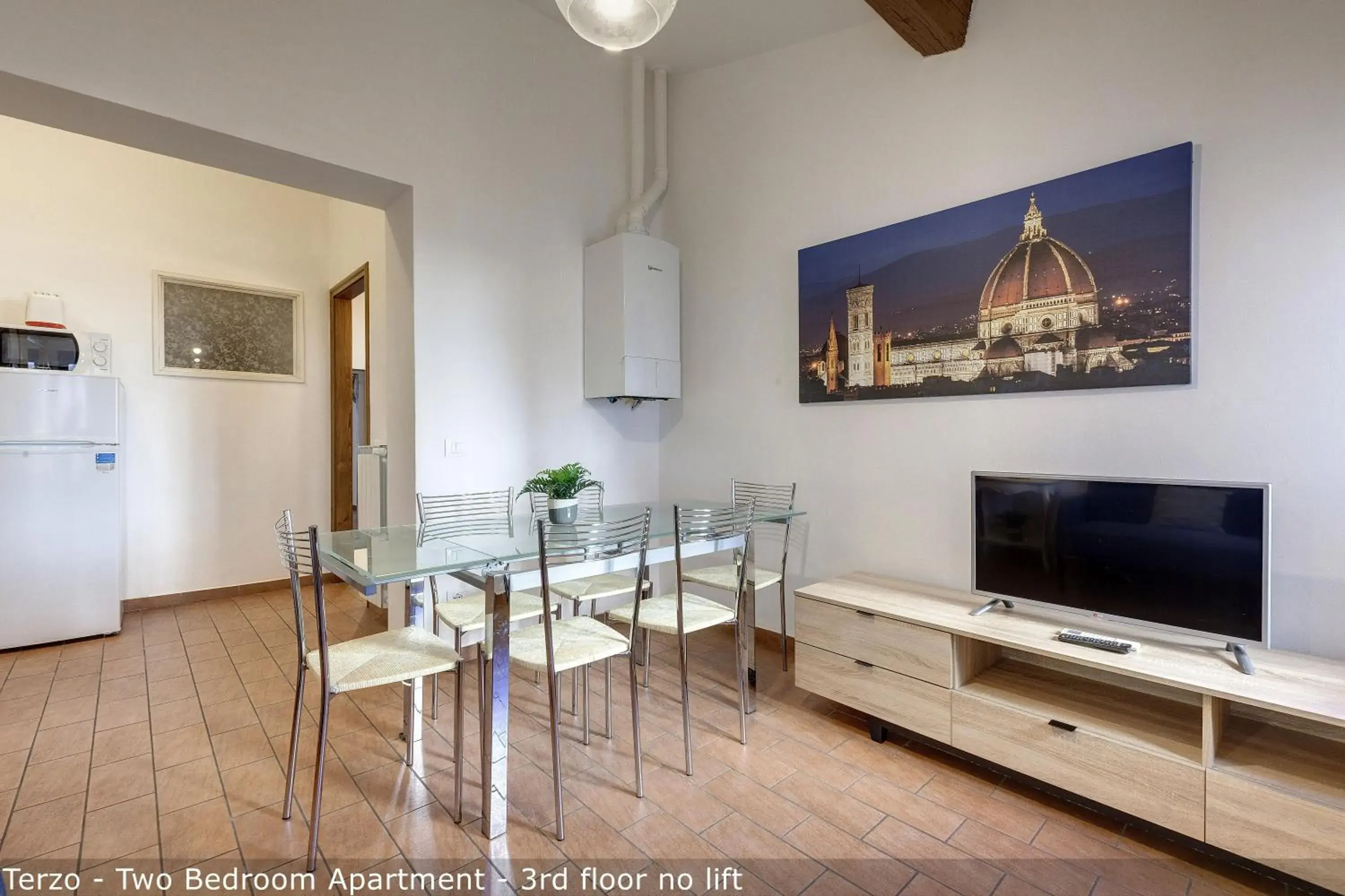 Two-Bedroom Apartment in Palazzuolo Tower Apartments by Mamo Florence Two-Bedroom Apartment in Palazzuolo Tower Apartments by Mamo Florence