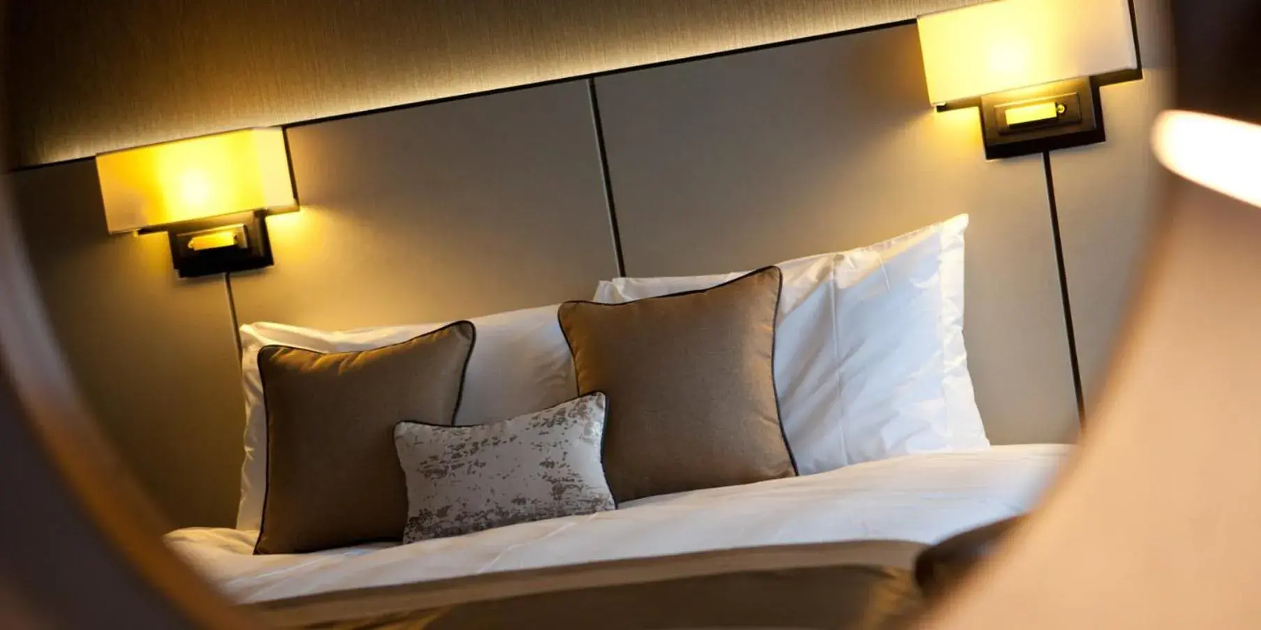 Premium King Room in Crowne Plaza Aberdeen Airport by IHG Premium King Room in Crowne Plaza Aberdeen Airport by IHG