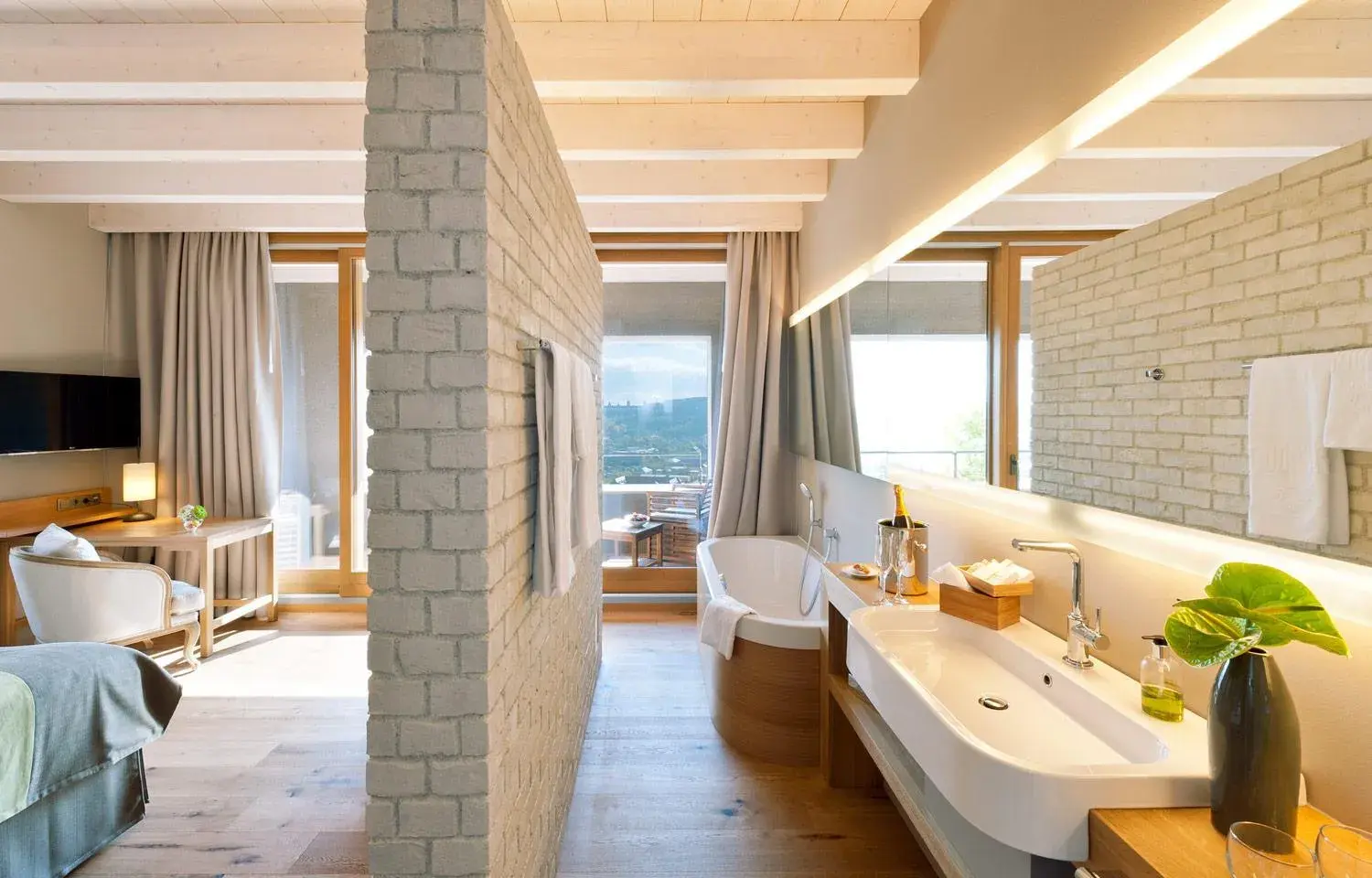 Refugium Double Room I in Schlosshotel Steinburg Refugium Double Room I in Schlosshotel Steinburg