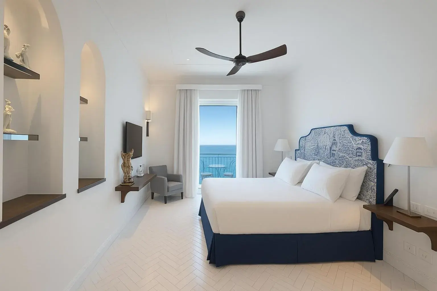 Executive Suite with Sea View in Grand Hotel Europa Palace Sorrento Executive Suite with Sea View in Grand Hotel Europa Palace Sorrento