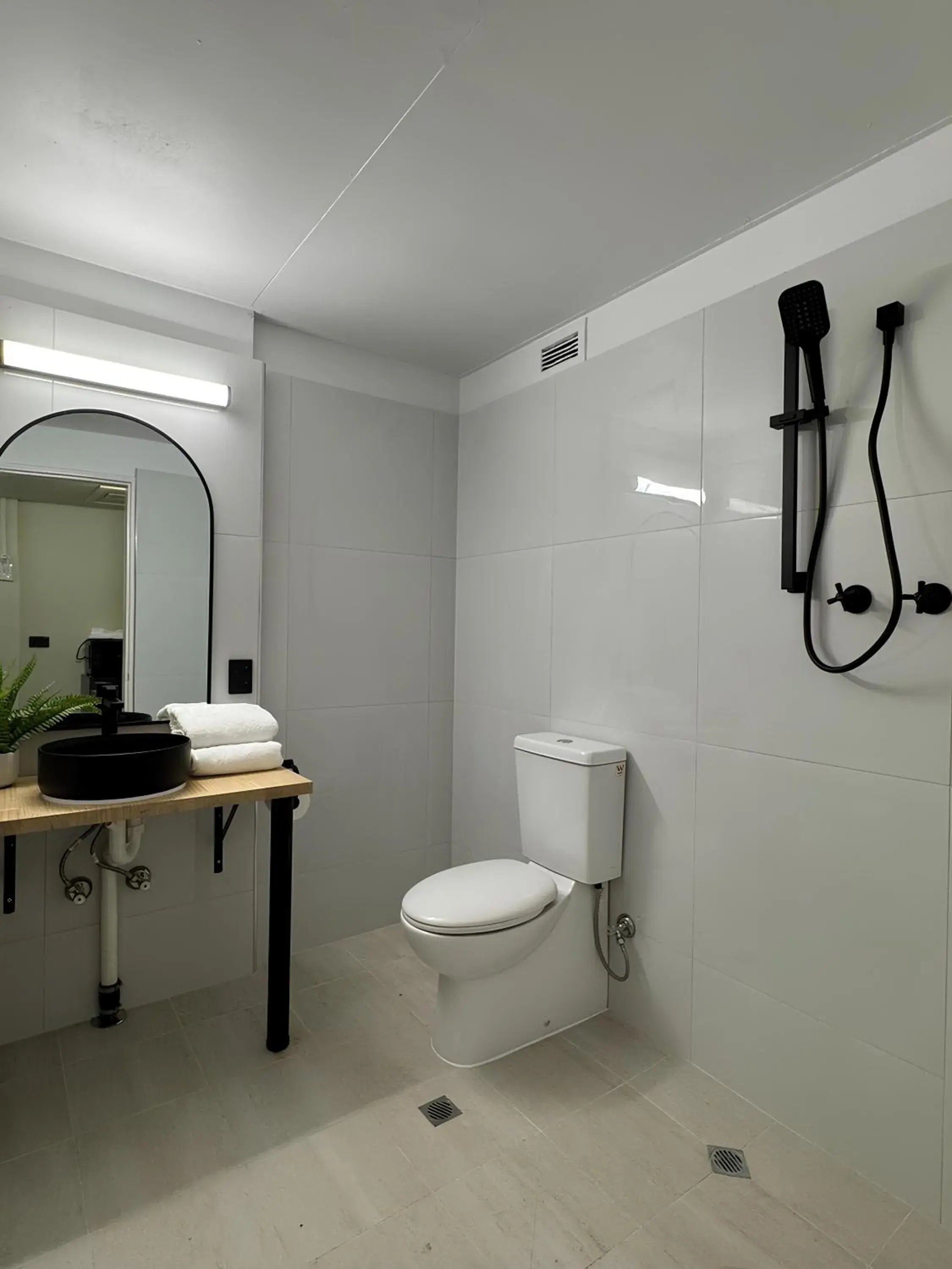 Triple Room in The Heritage Darwin Triple Room in The Heritage Darwin