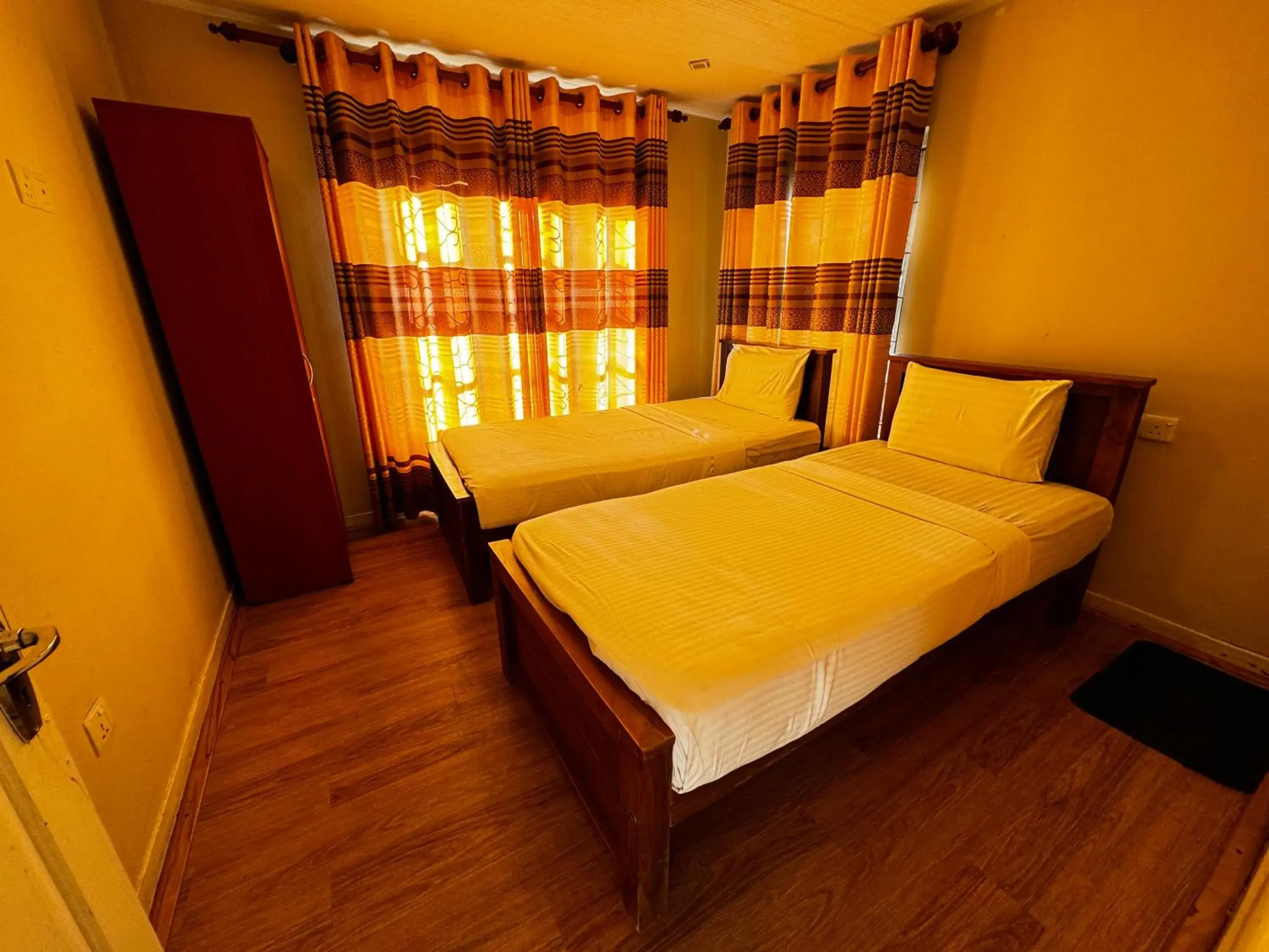 Double Room: Get 10% off on selected Excursions! - single occupancy in Blue Moon Hotel Double Room: Get 10% off on selected Excursions! - single occupancy in Blue Moon Hotel