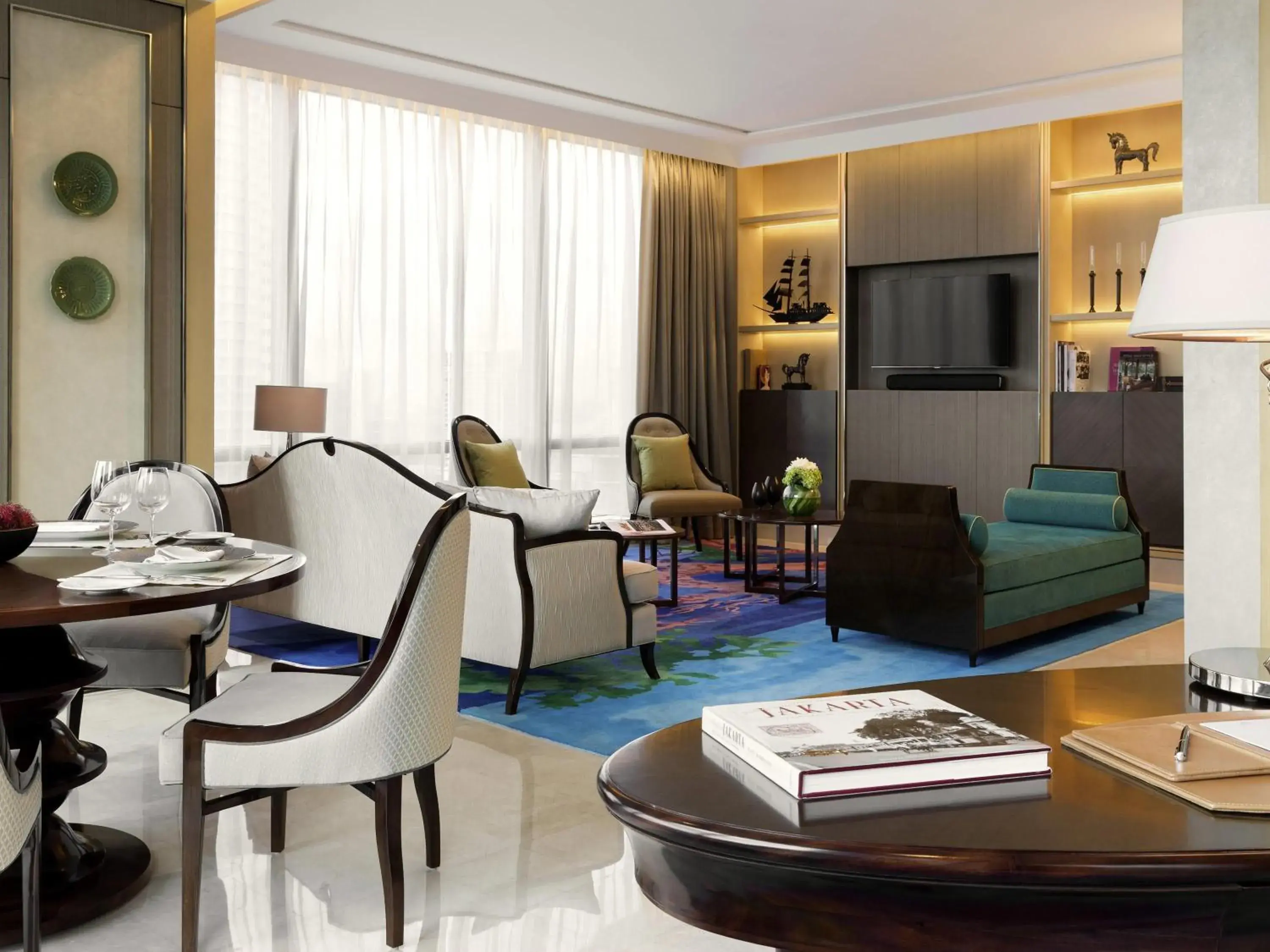 Gallery Suite in Raffles Jakarta Gallery Suite in Raffles Jakarta