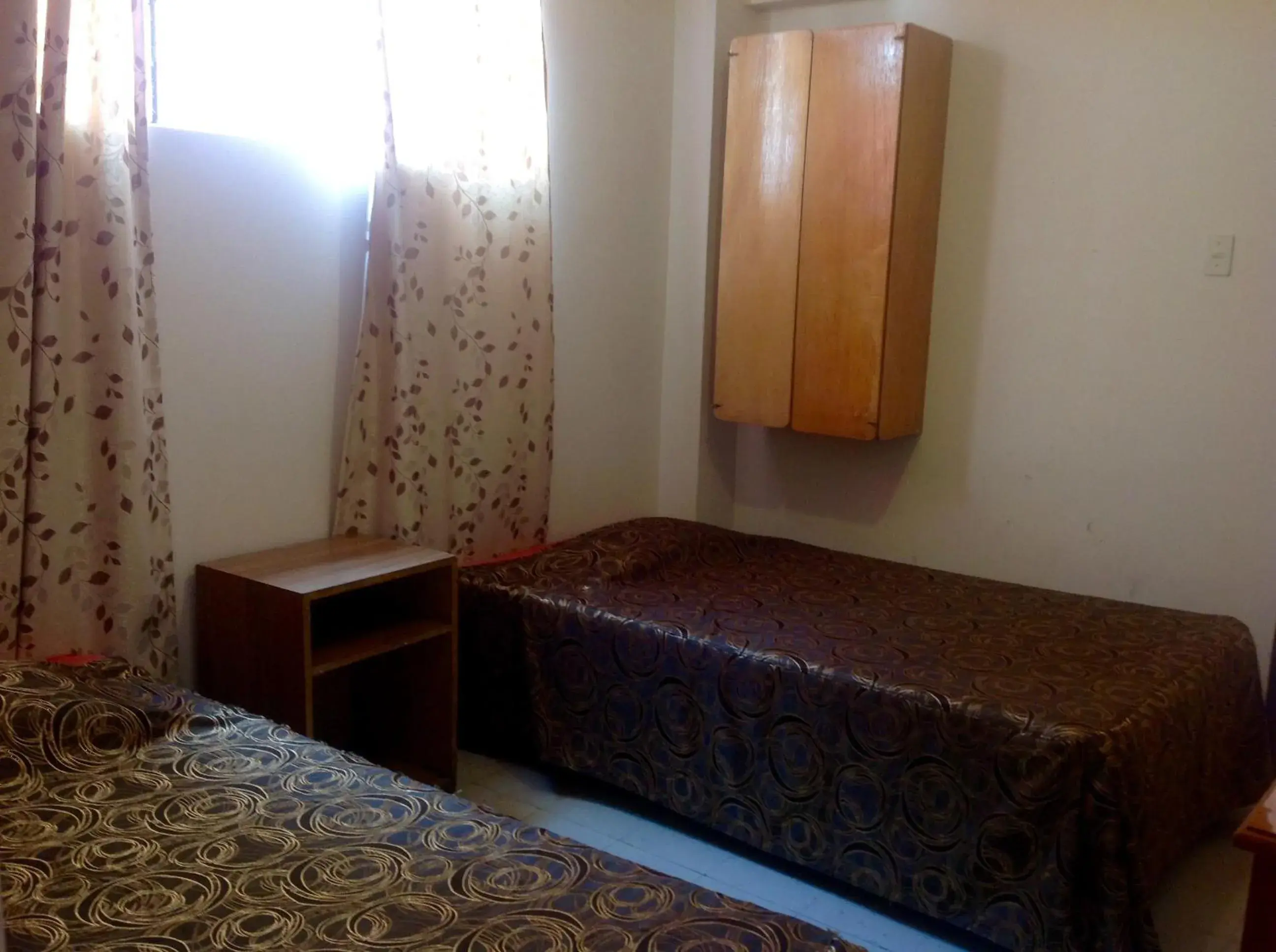 Twin Room in Hotel Estación Central Twin Room in Hotel Estación Central