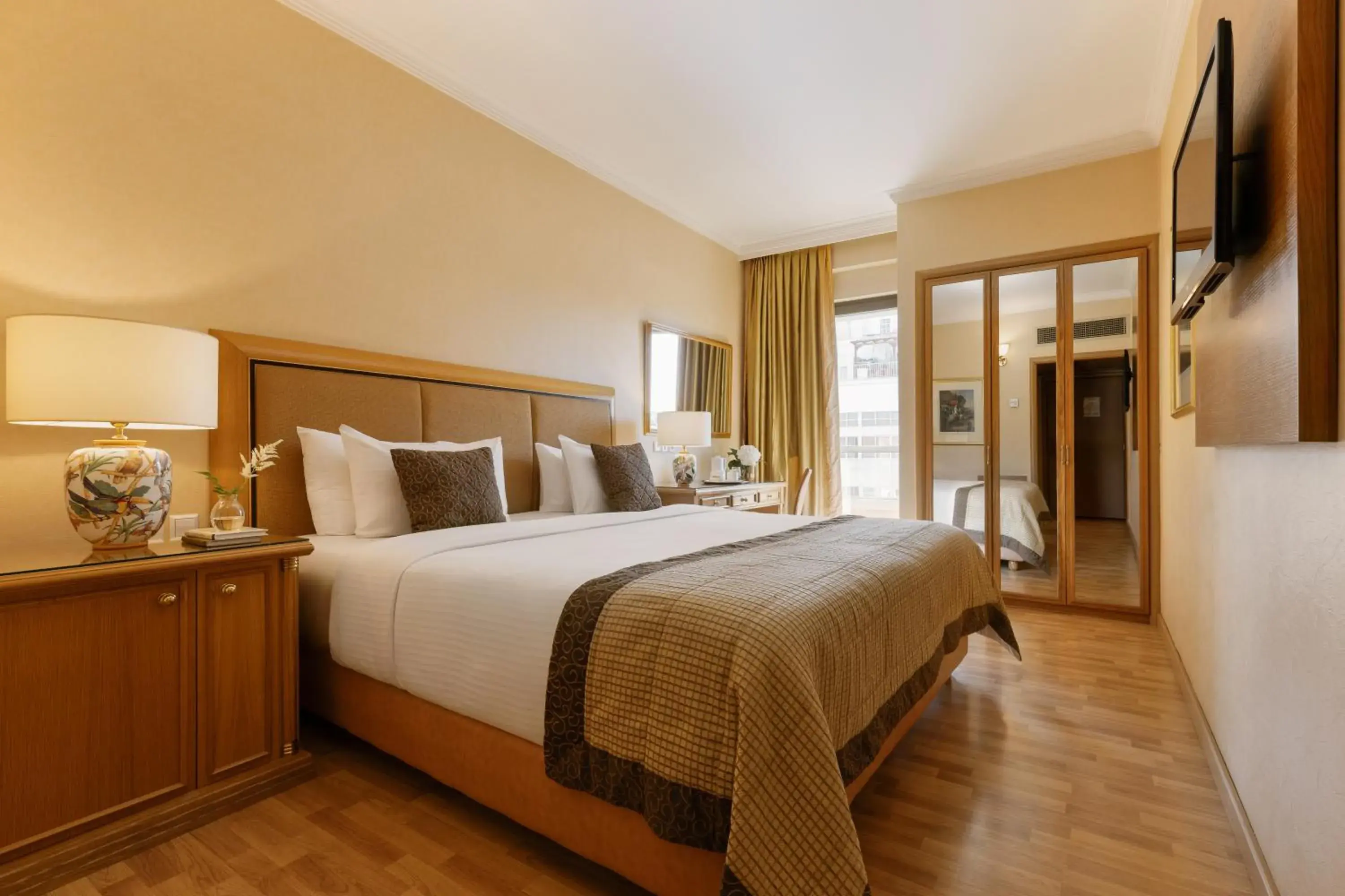 Superior Triple Room in Divani Palace Larissa Superior Triple Room in Divani Palace Larissa