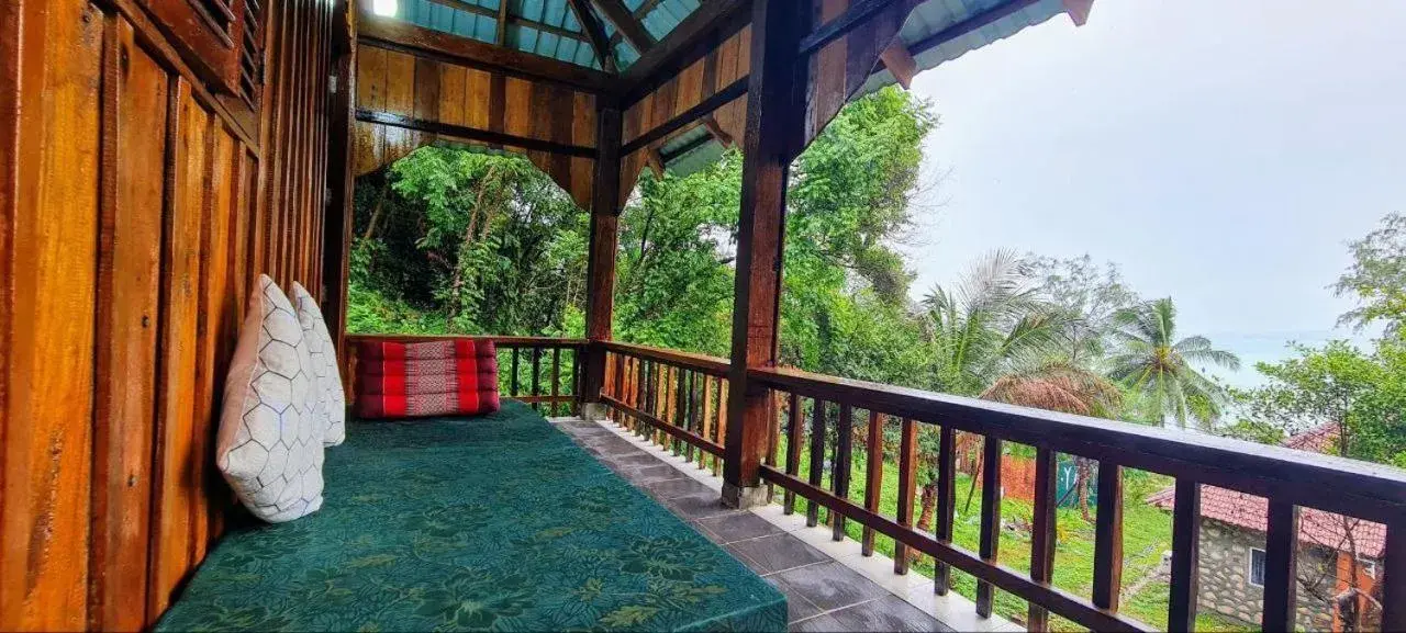 Family Room with Balcony - single occupancy in Europe Enchanted Bungalow Koh Rong Family Room with Balcony - single occupancy in Europe Enchanted Bungalow Koh Rong