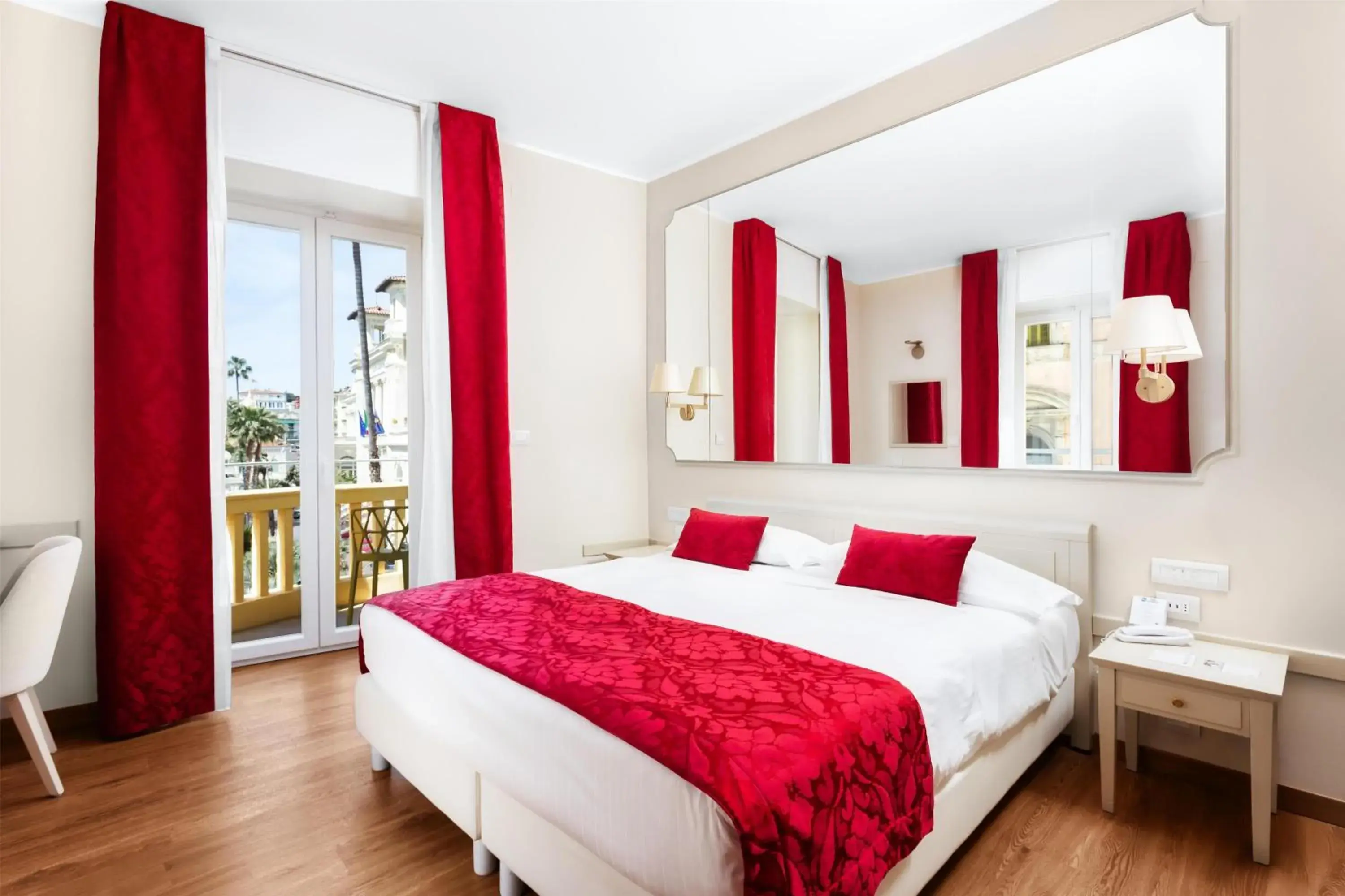 Family Room with sofa bed in Best Western Hotel Nazionale Family Room with sofa bed in Best Western Hotel Nazionale