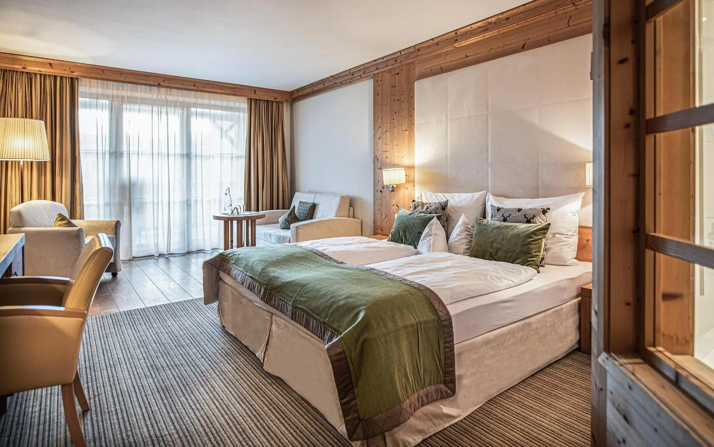 Junior Suite in Taubers Unterwirt Aktiv & Vitalhotel Junior Suite in Taubers Unterwirt Aktiv & Vitalhotel